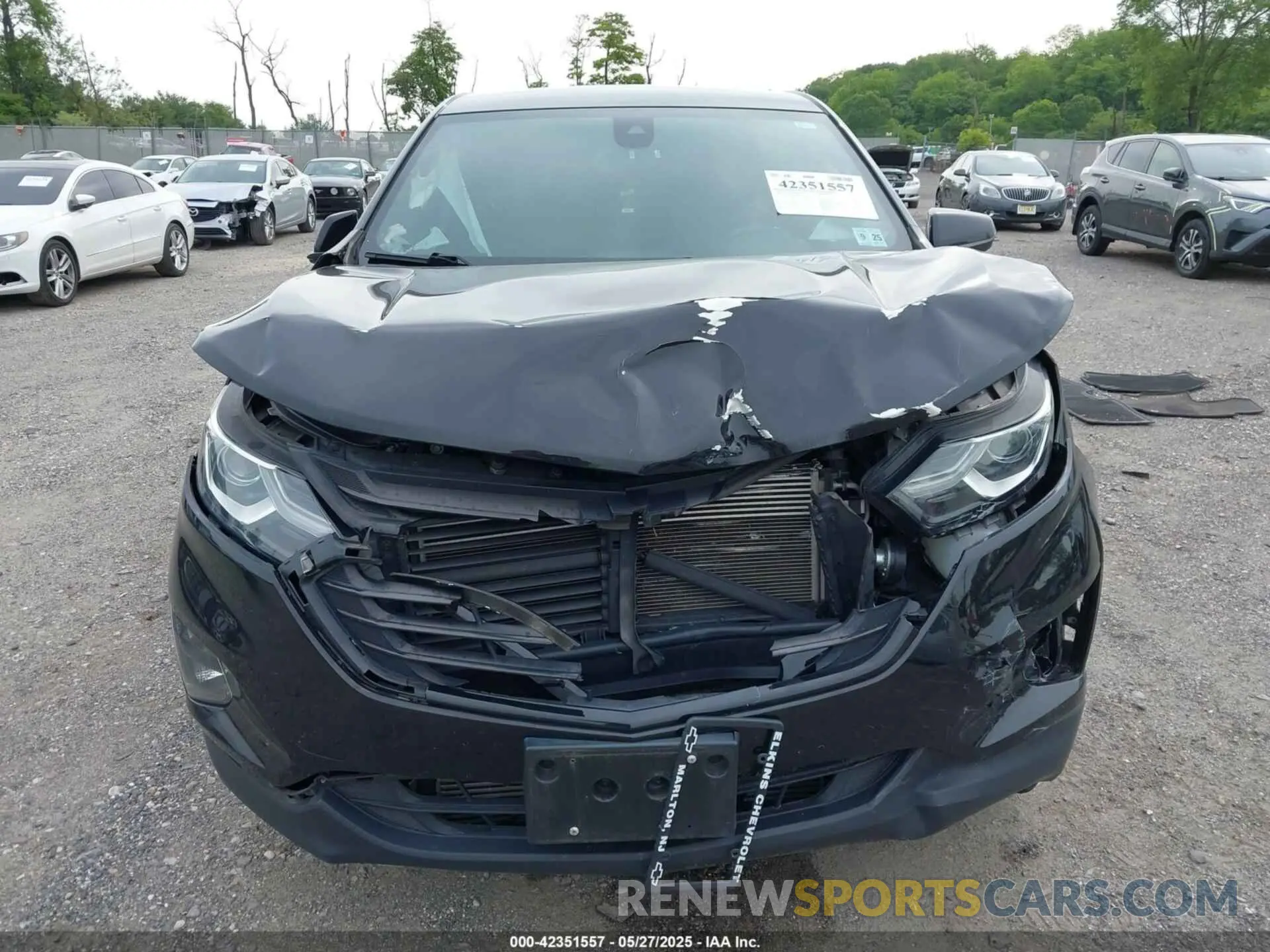 12 Photograph of a damaged car 2GNAXUEV0L6107063 CHEVROLET EQUINOX 2020