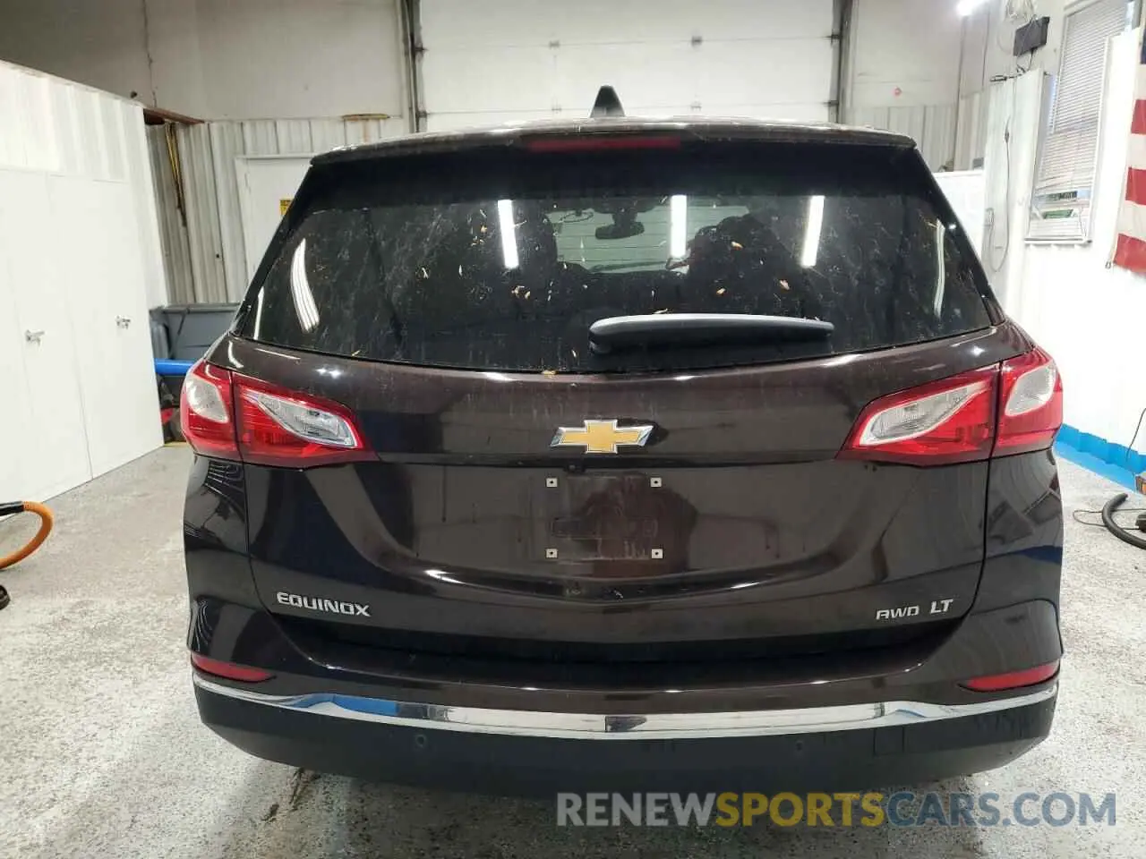 6 Photograph of a damaged car 2GNAXUEV0L6147157 CHEVROLET EQUINOX 2020
