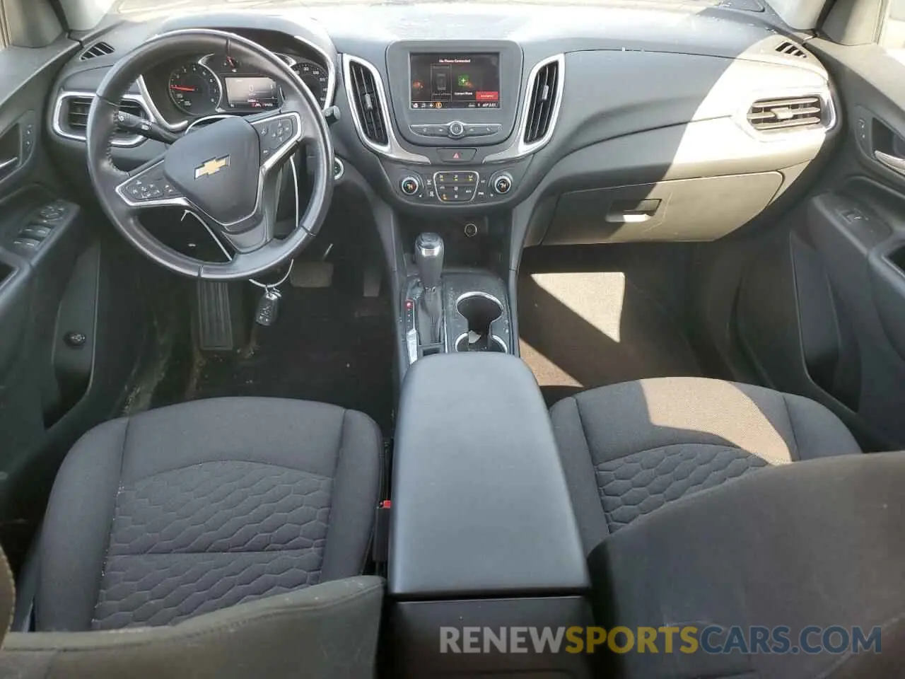 8 Photograph of a damaged car 2GNAXUEV0L6150303 CHEVROLET EQUINOX 2020