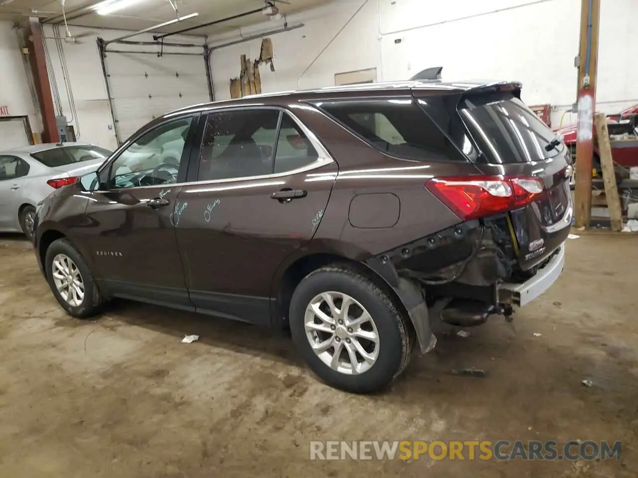 2 Photograph of a damaged car 2GNAXUEV0L6152651 CHEVROLET EQUINOX 2020
