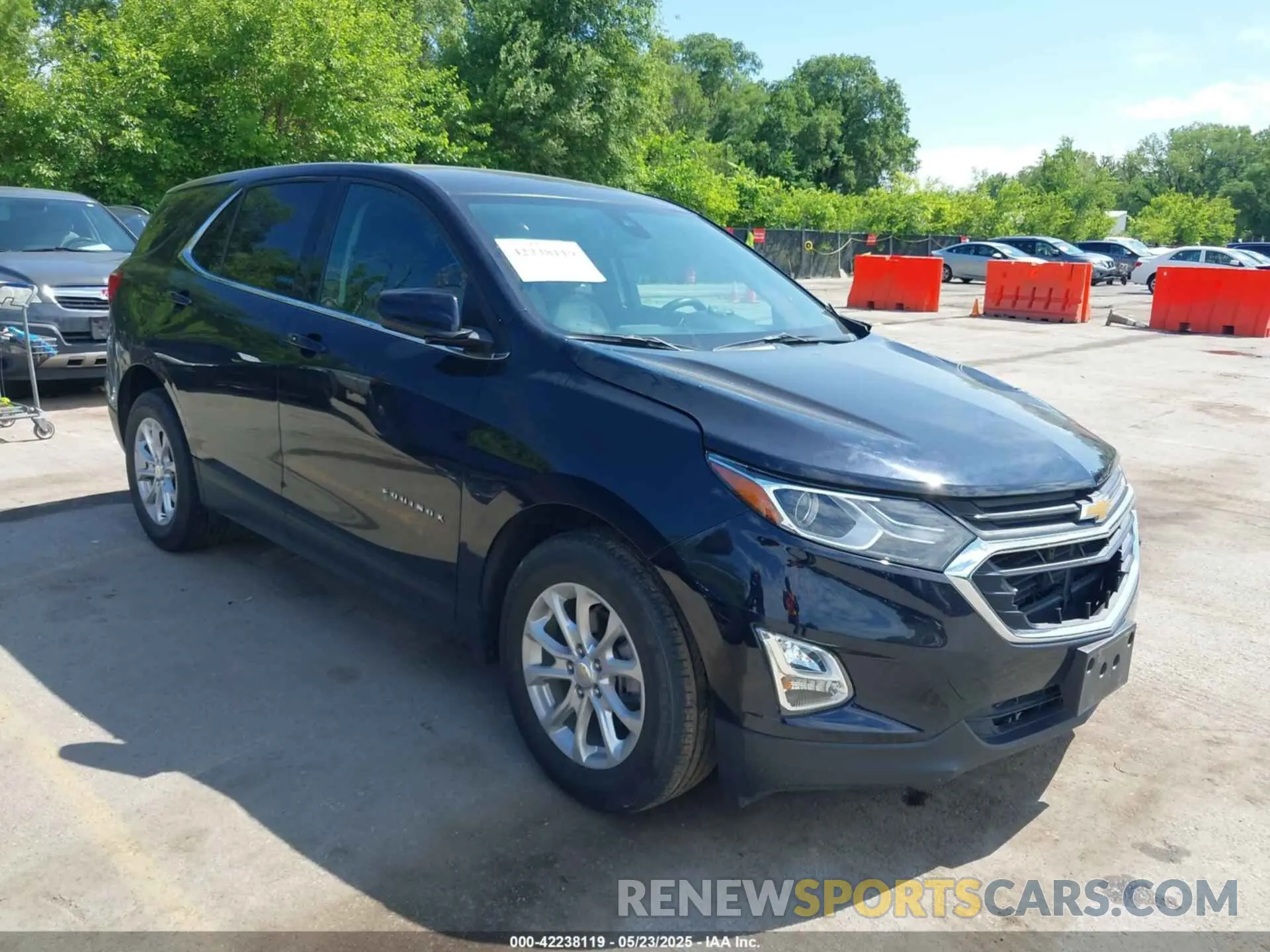 1 Photograph of a damaged car 2GNAXUEV0L6158675 CHEVROLET EQUINOX 2020