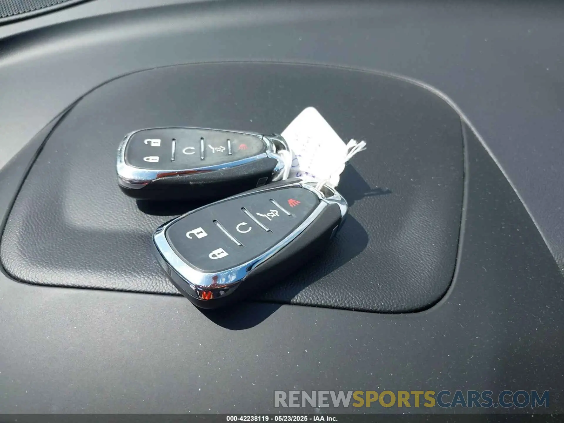 11 Photograph of a damaged car 2GNAXUEV0L6158675 CHEVROLET EQUINOX 2020