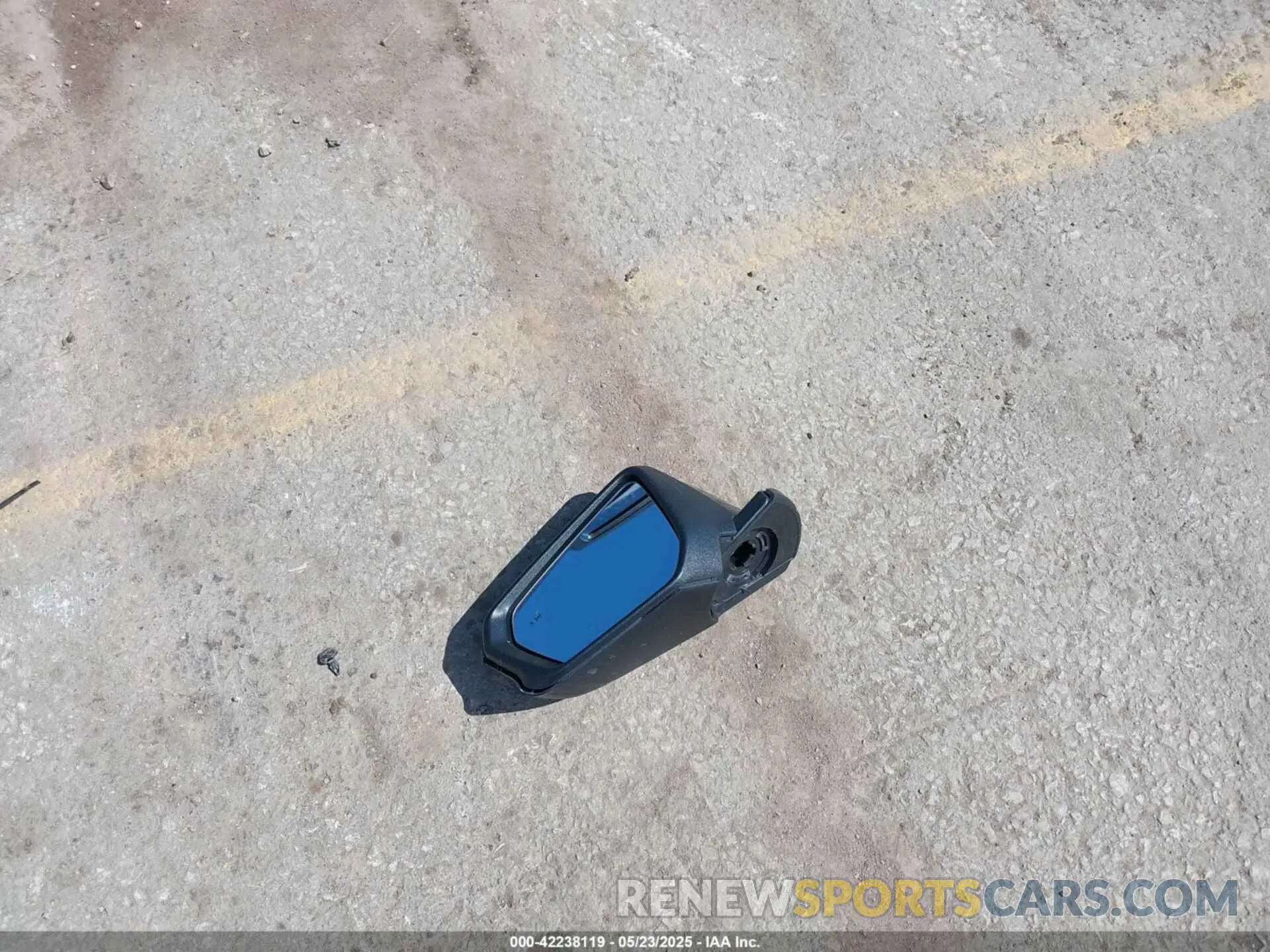 12 Photograph of a damaged car 2GNAXUEV0L6158675 CHEVROLET EQUINOX 2020