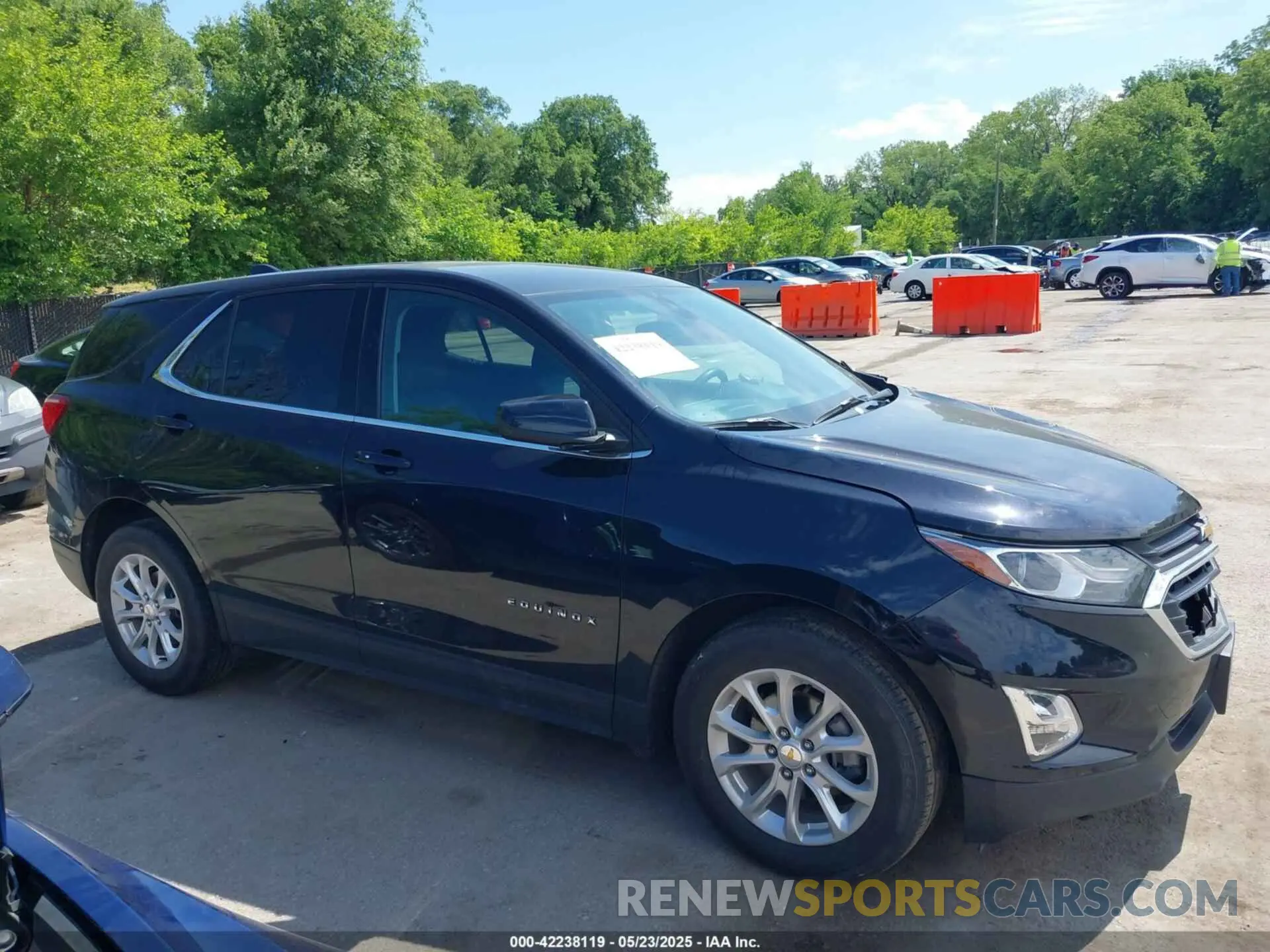 14 Photograph of a damaged car 2GNAXUEV0L6158675 CHEVROLET EQUINOX 2020