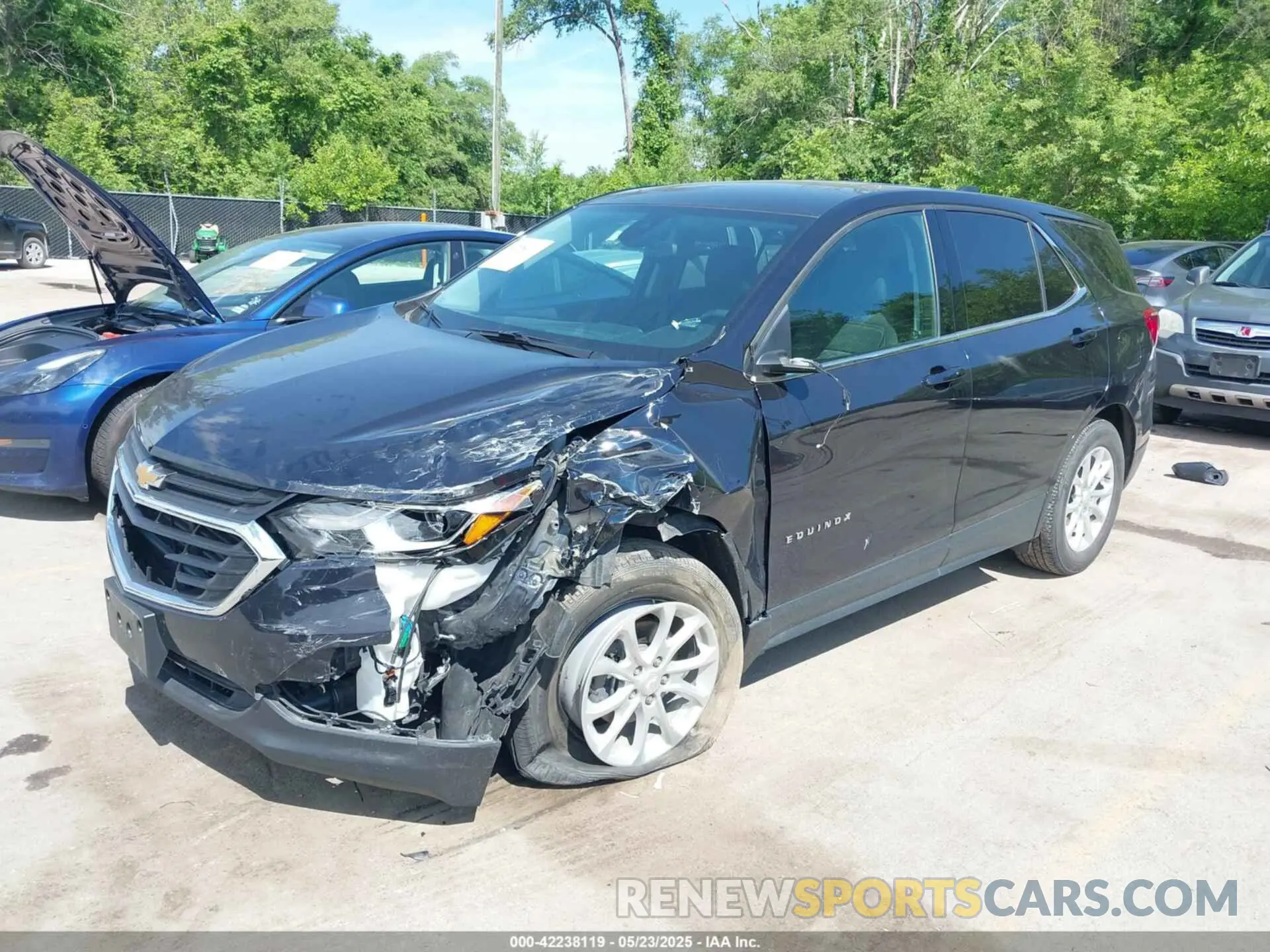 2 Photograph of a damaged car 2GNAXUEV0L6158675 CHEVROLET EQUINOX 2020