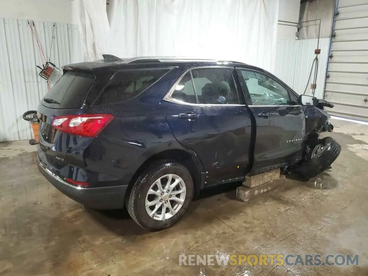 3 Photograph of a damaged car 2GNAXUEV0L6206093 CHEVROLET EQUINOX 2020