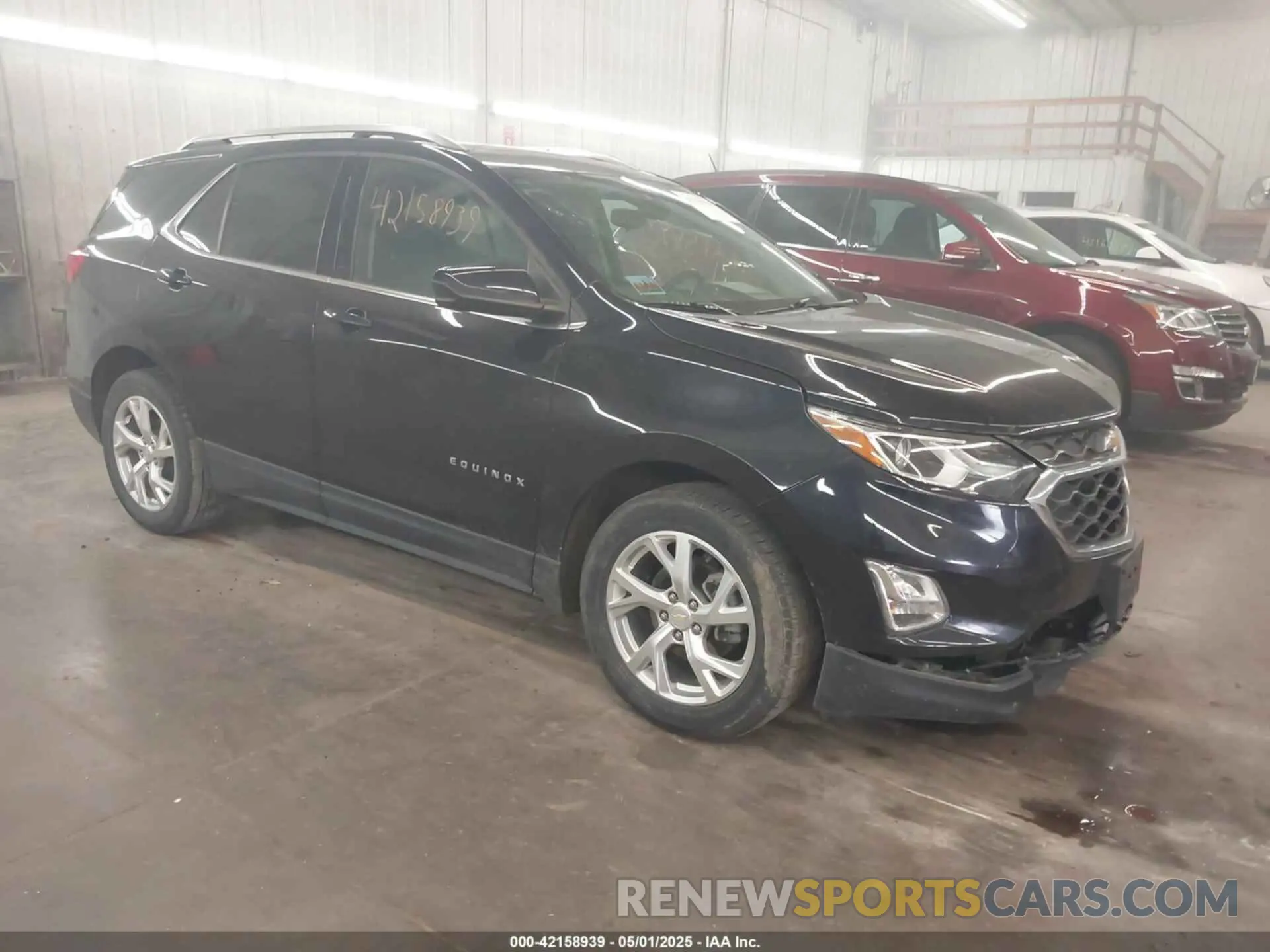 1 Photograph of a damaged car 2GNAXUEV1L6125703 CHEVROLET EQUINOX 2020