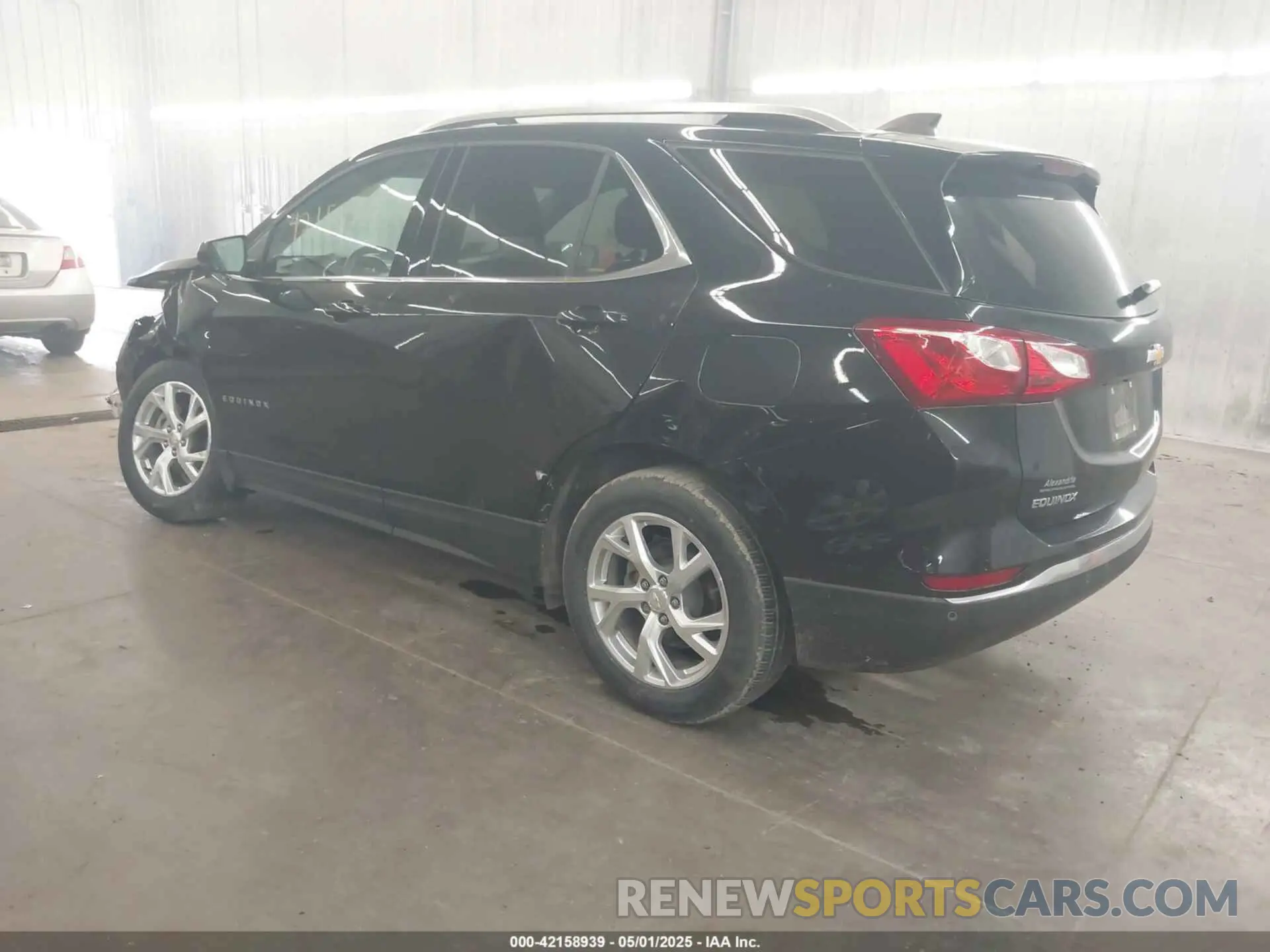 3 Photograph of a damaged car 2GNAXUEV1L6125703 CHEVROLET EQUINOX 2020