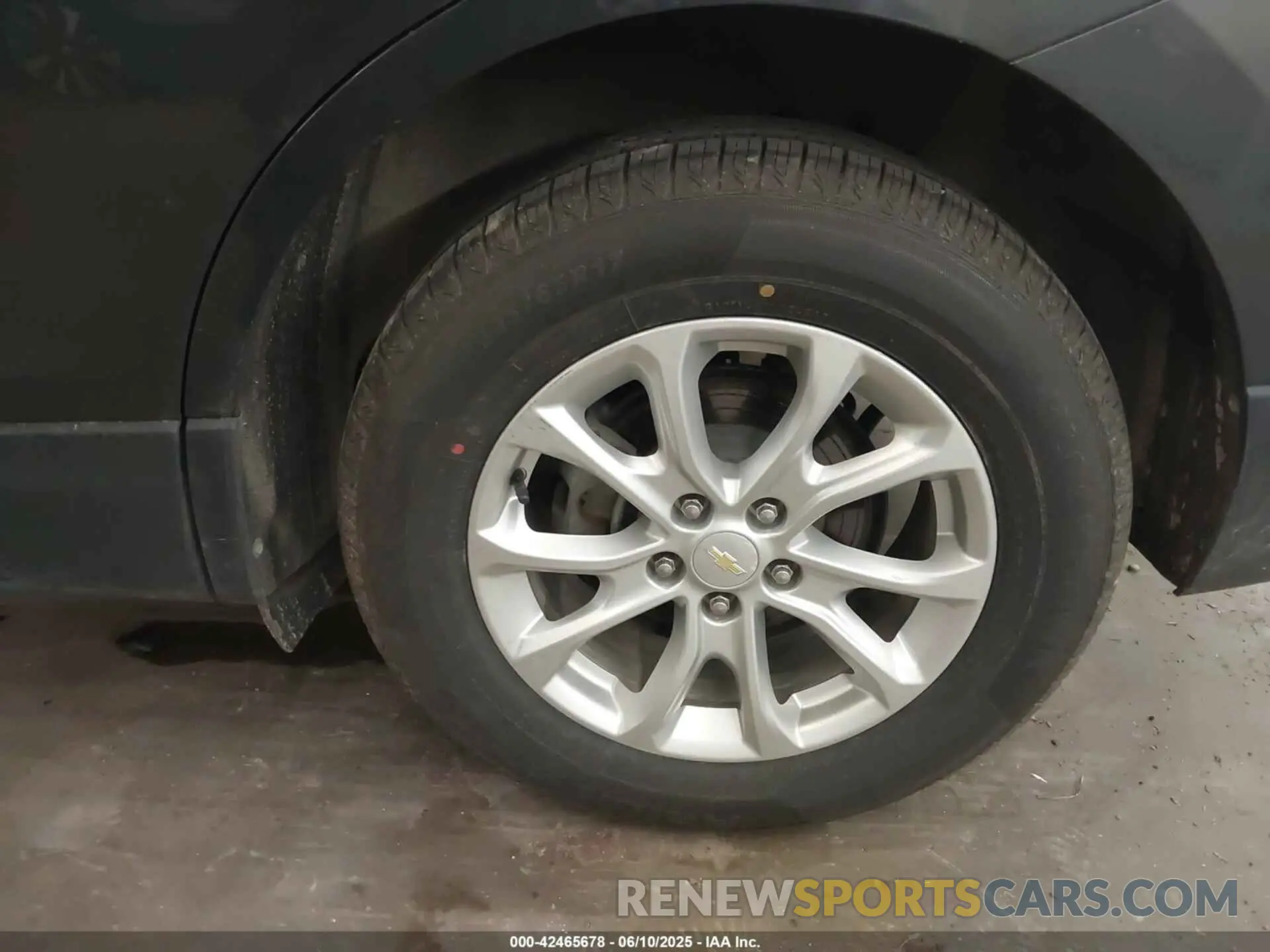 12 Photograph of a damaged car 2GNAXUEV1L6129802 CHEVROLET EQUINOX 2020