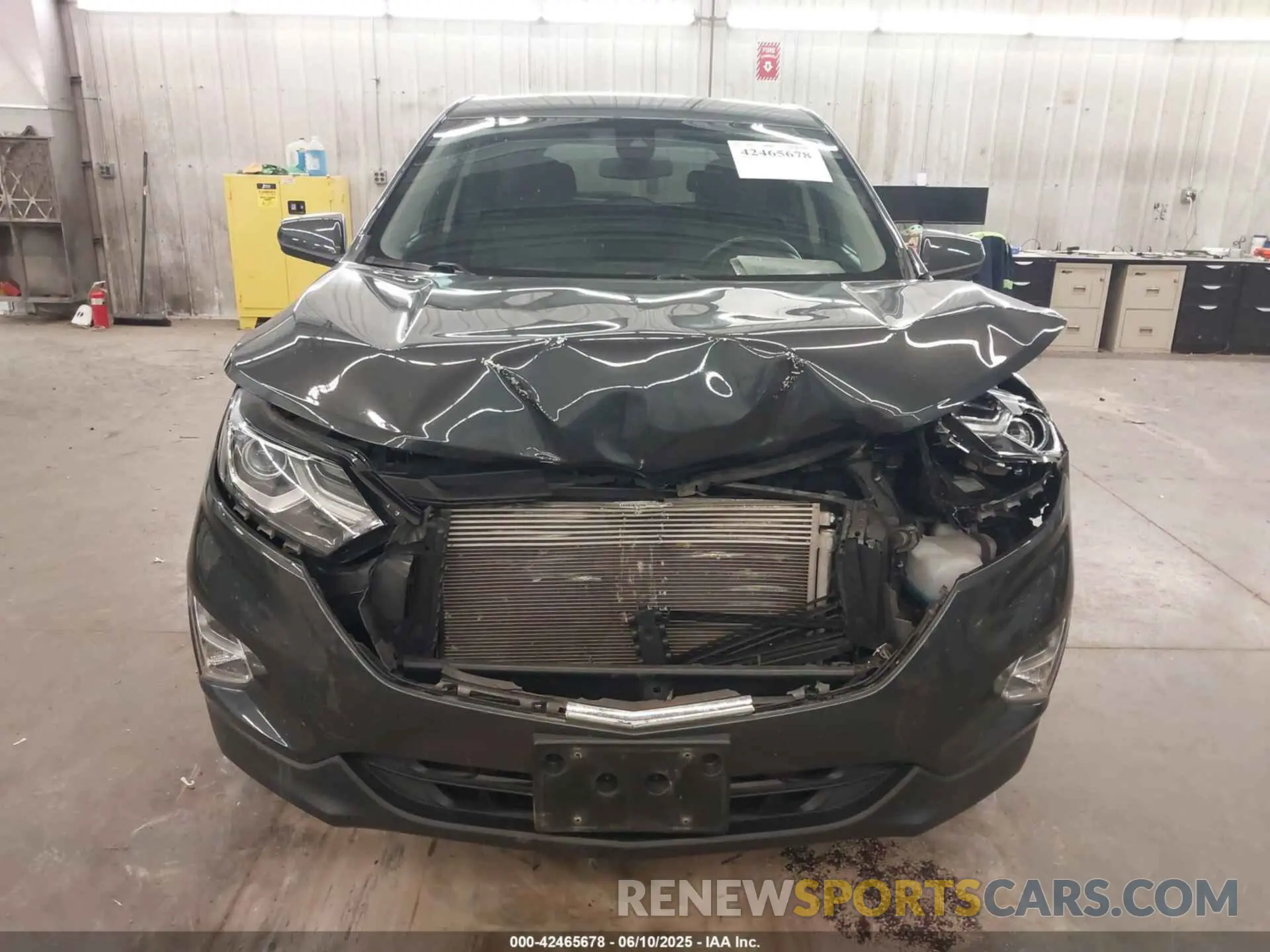 13 Photograph of a damaged car 2GNAXUEV1L6129802 CHEVROLET EQUINOX 2020