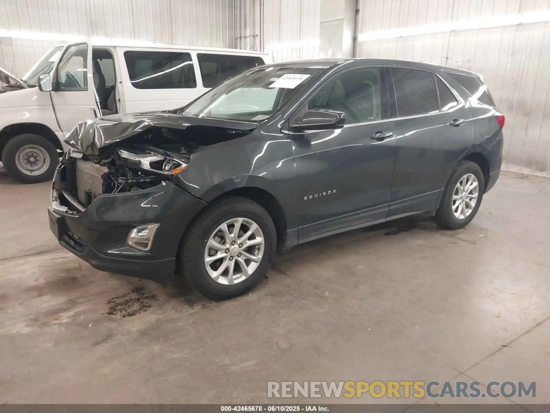 2 Photograph of a damaged car 2GNAXUEV1L6129802 CHEVROLET EQUINOX 2020