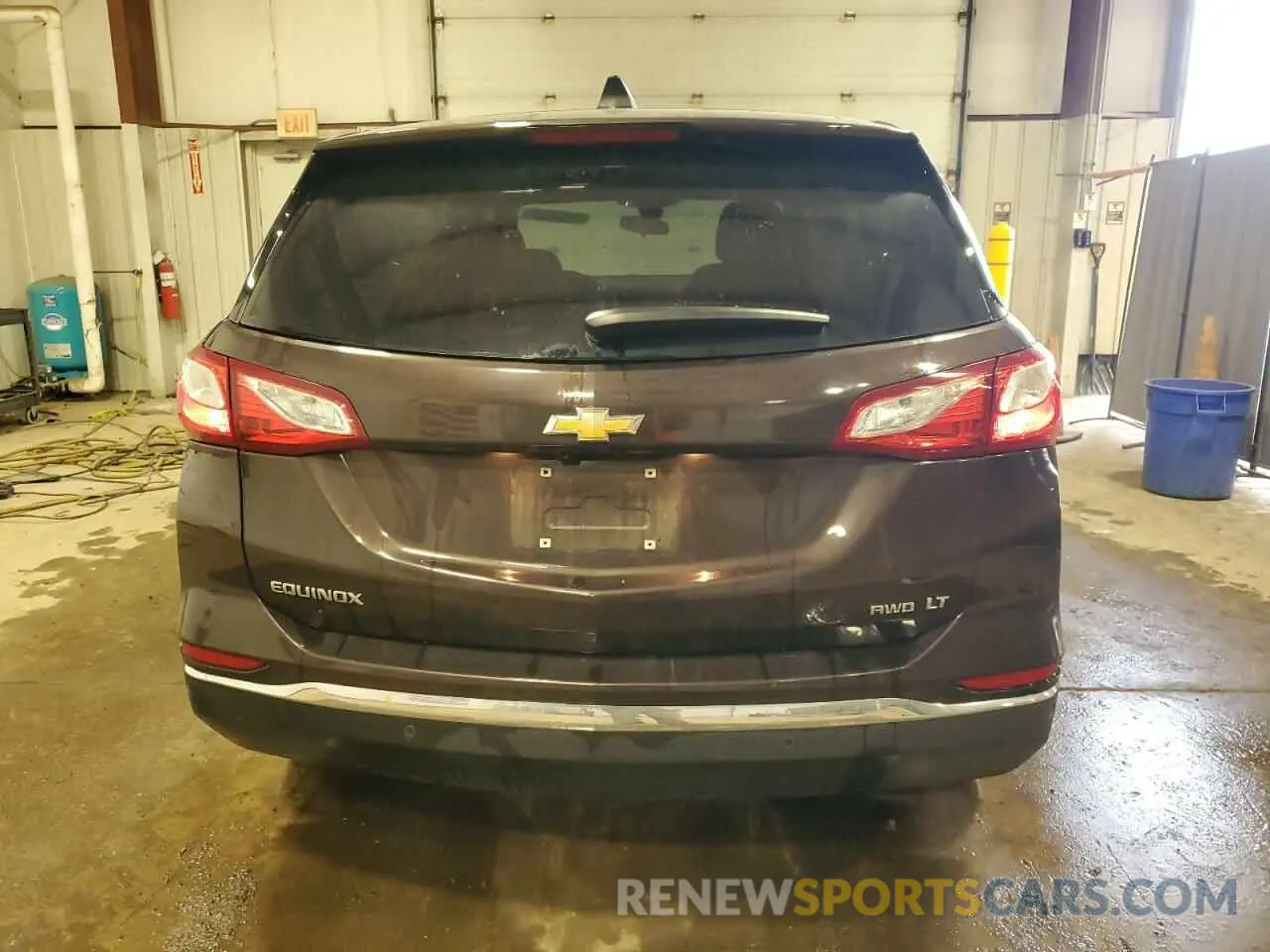 6 Photograph of a damaged car 2GNAXUEV1L6131016 CHEVROLET EQUINOX 2020