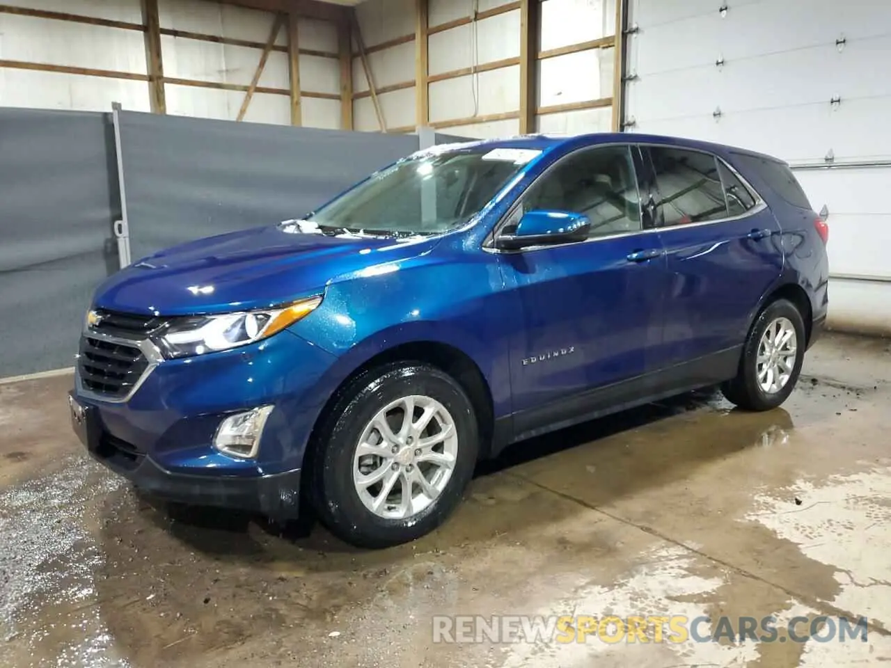 1 Photograph of a damaged car 2GNAXUEV1L6186775 CHEVROLET EQUINOX 2020
