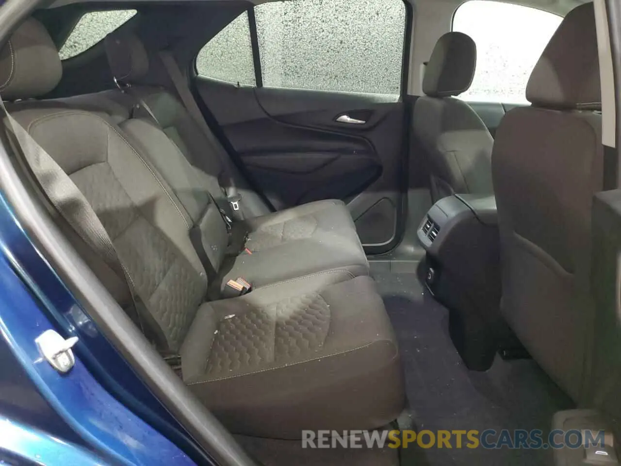 11 Photograph of a damaged car 2GNAXUEV1L6186775 CHEVROLET EQUINOX 2020
