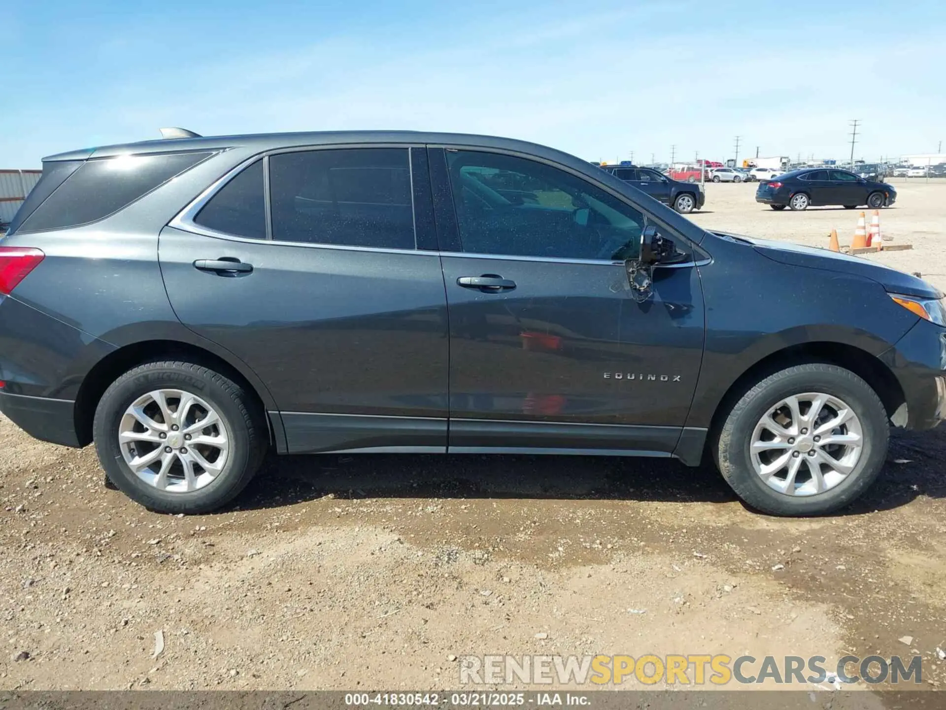 14 Photograph of a damaged car 2GNAXUEV1L6207088 CHEVROLET EQUINOX 2020