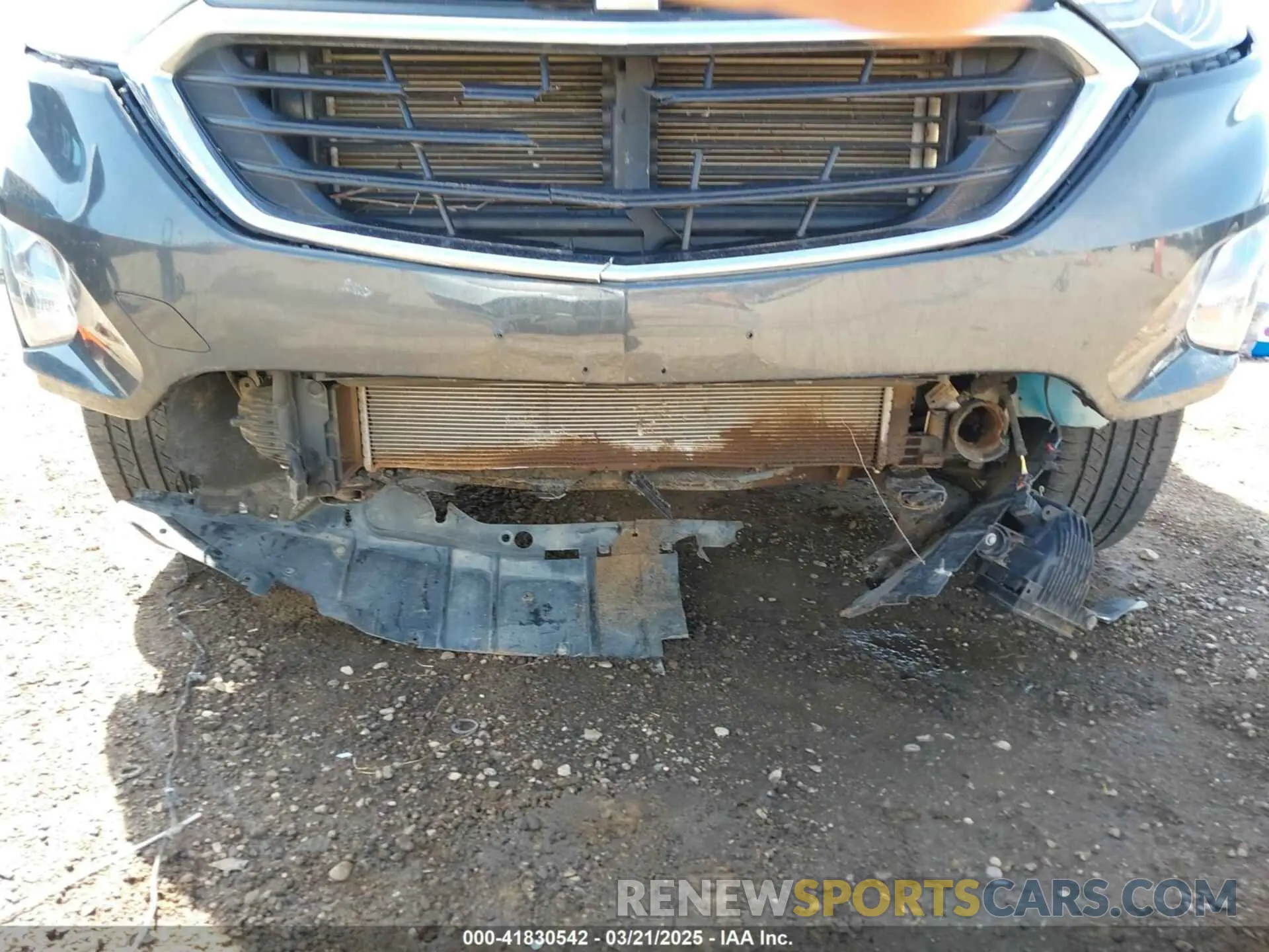6 Photograph of a damaged car 2GNAXUEV1L6207088 CHEVROLET EQUINOX 2020