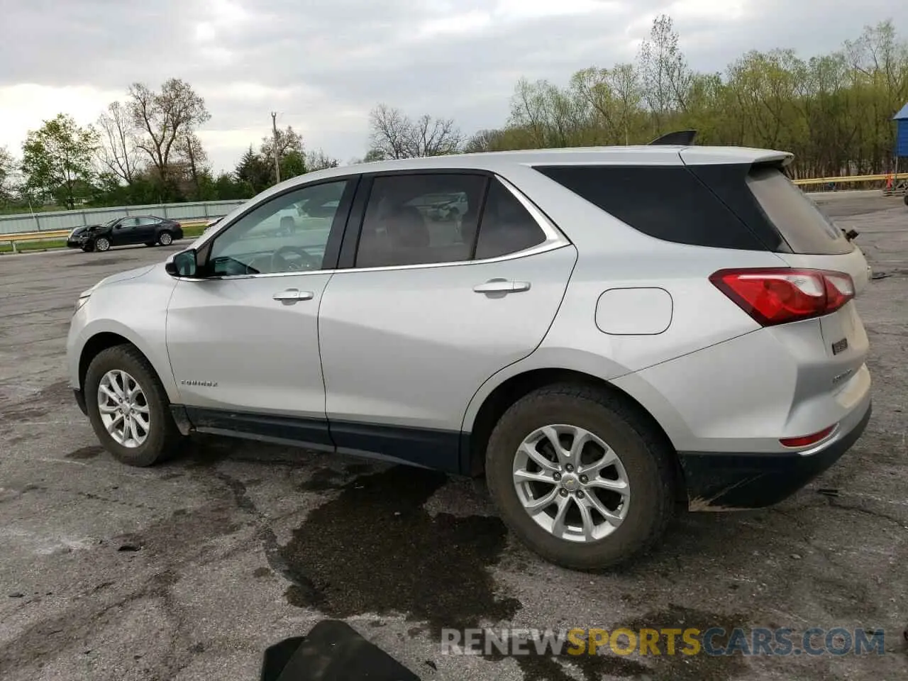 2 Photograph of a damaged car 2GNAXUEV1L6236784 CHEVROLET EQUINOX 2020