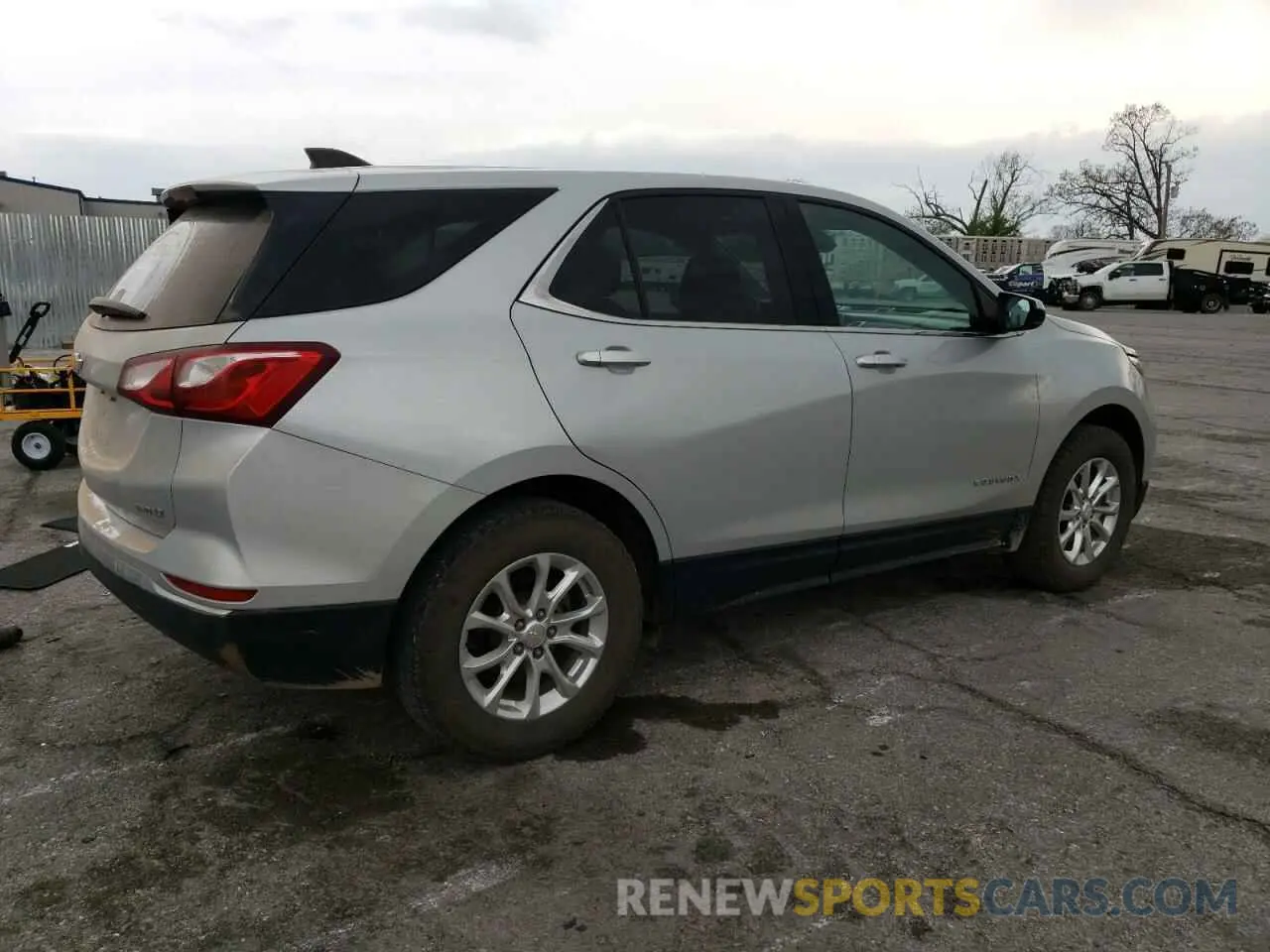 3 Photograph of a damaged car 2GNAXUEV1L6236784 CHEVROLET EQUINOX 2020