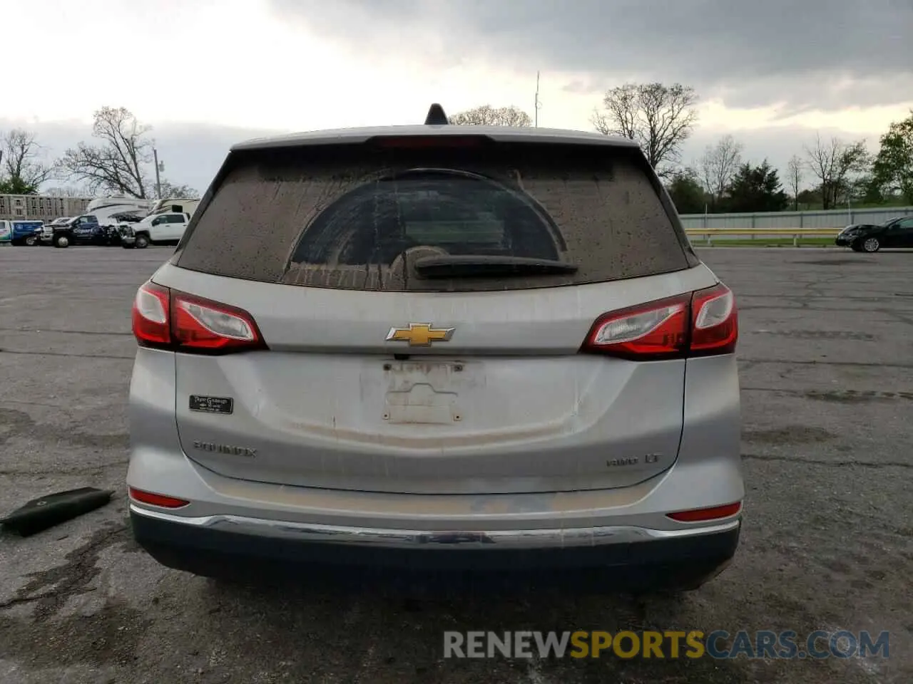 6 Photograph of a damaged car 2GNAXUEV1L6236784 CHEVROLET EQUINOX 2020