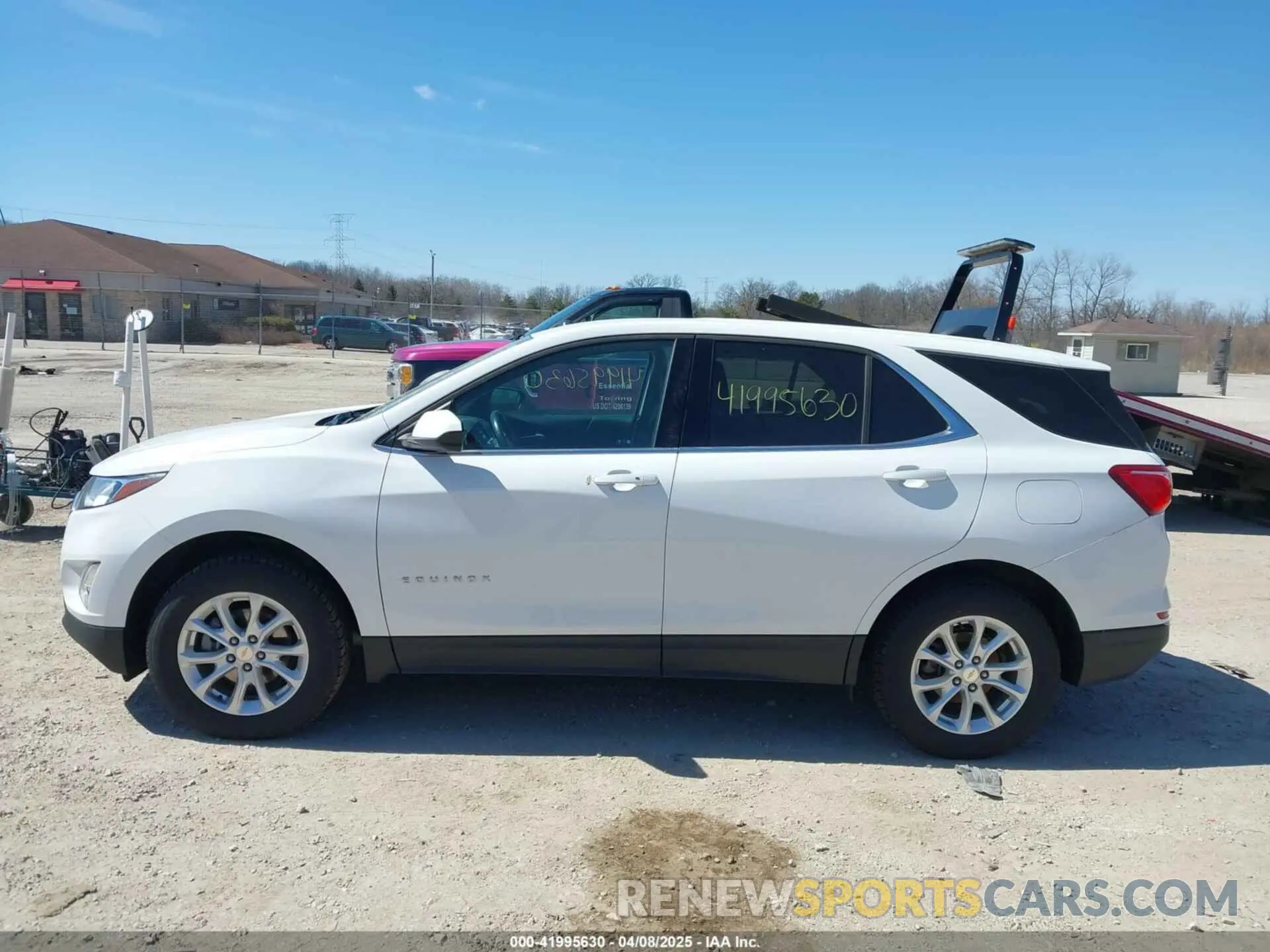 14 Photograph of a damaged car 2GNAXUEV2L6103418 CHEVROLET EQUINOX 2020