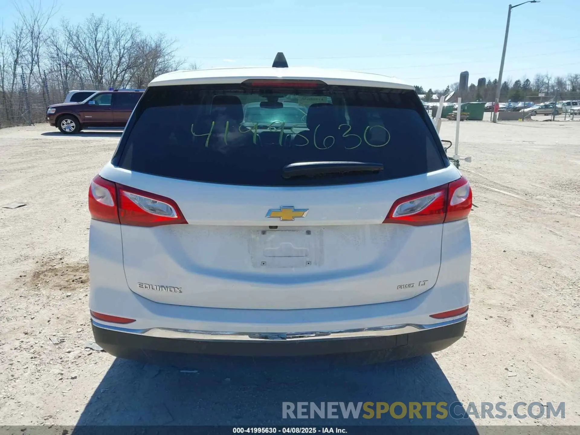 16 Photograph of a damaged car 2GNAXUEV2L6103418 CHEVROLET EQUINOX 2020