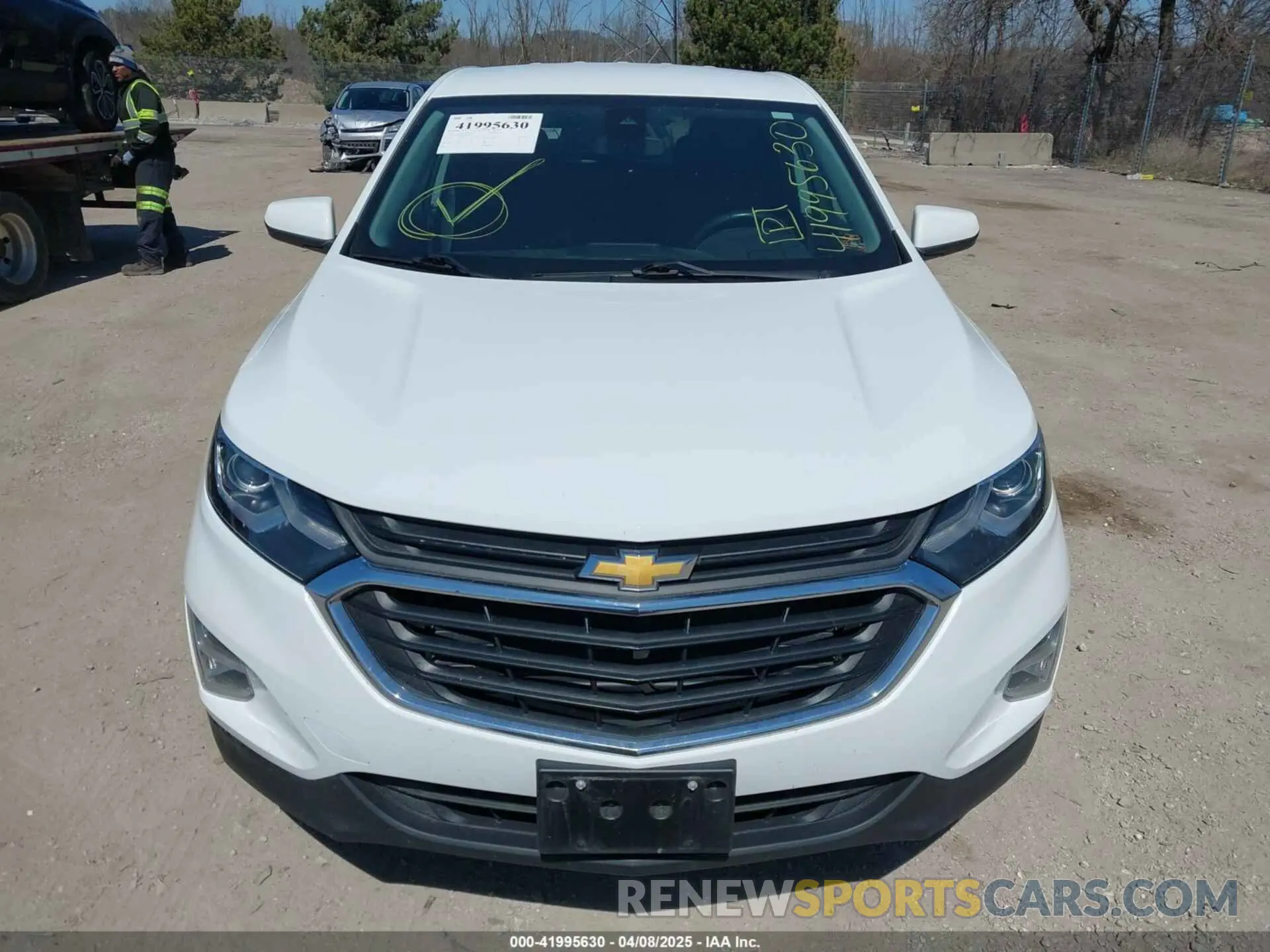 6 Photograph of a damaged car 2GNAXUEV2L6103418 CHEVROLET EQUINOX 2020