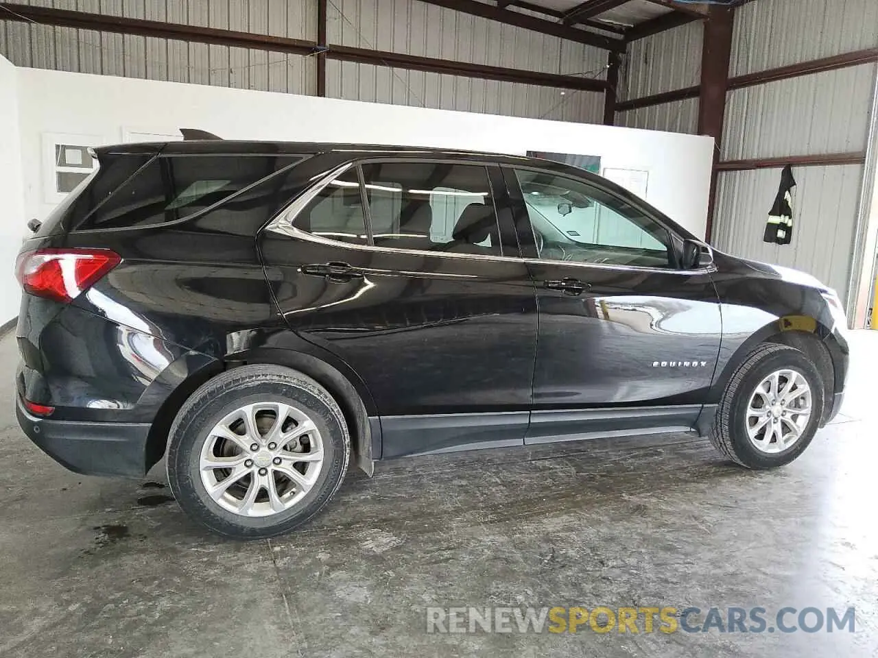 3 Photograph of a damaged car 2GNAXUEV2L6145460 CHEVROLET EQUINOX 2020