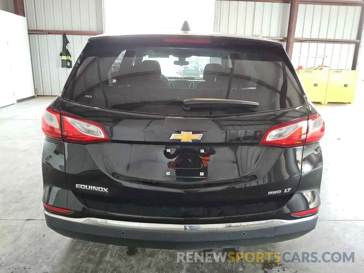6 Photograph of a damaged car 2GNAXUEV2L6145460 CHEVROLET EQUINOX 2020