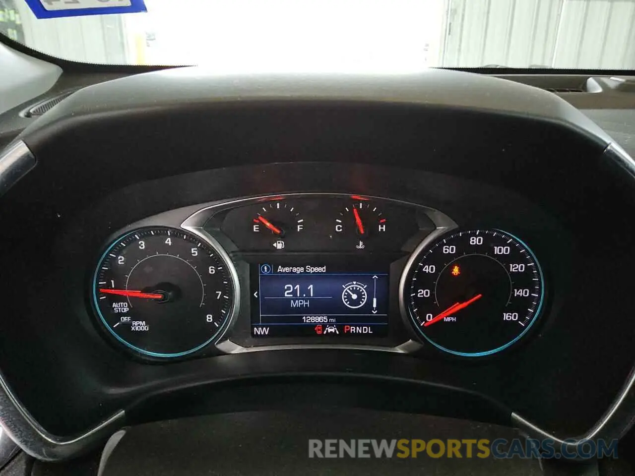 9 Photograph of a damaged car 2GNAXUEV2L6145460 CHEVROLET EQUINOX 2020