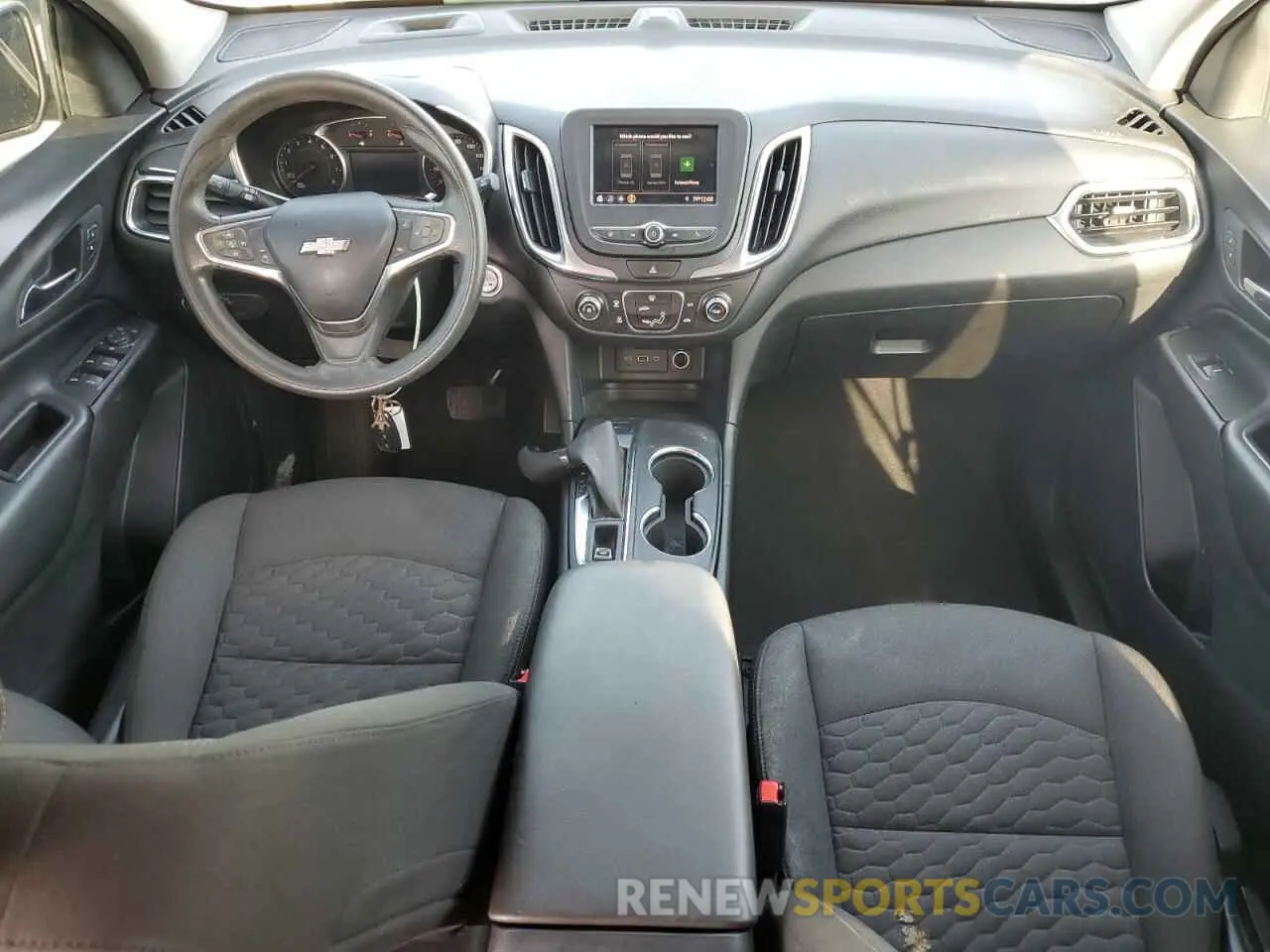 8 Photograph of a damaged car 2GNAXUEV2L6159407 CHEVROLET EQUINOX 2020