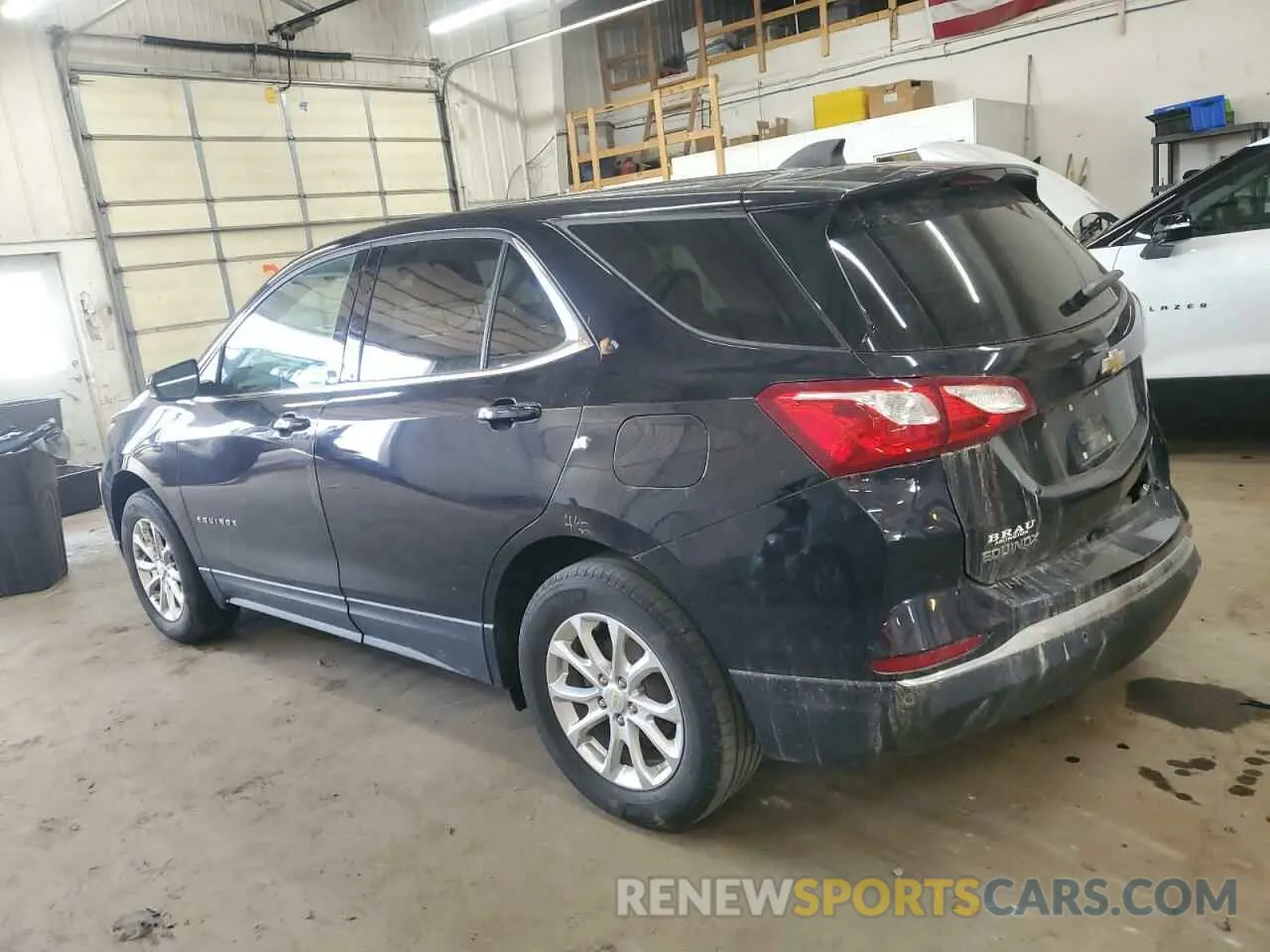 2 Photograph of a damaged car 2GNAXUEV2L6169483 CHEVROLET EQUINOX 2020