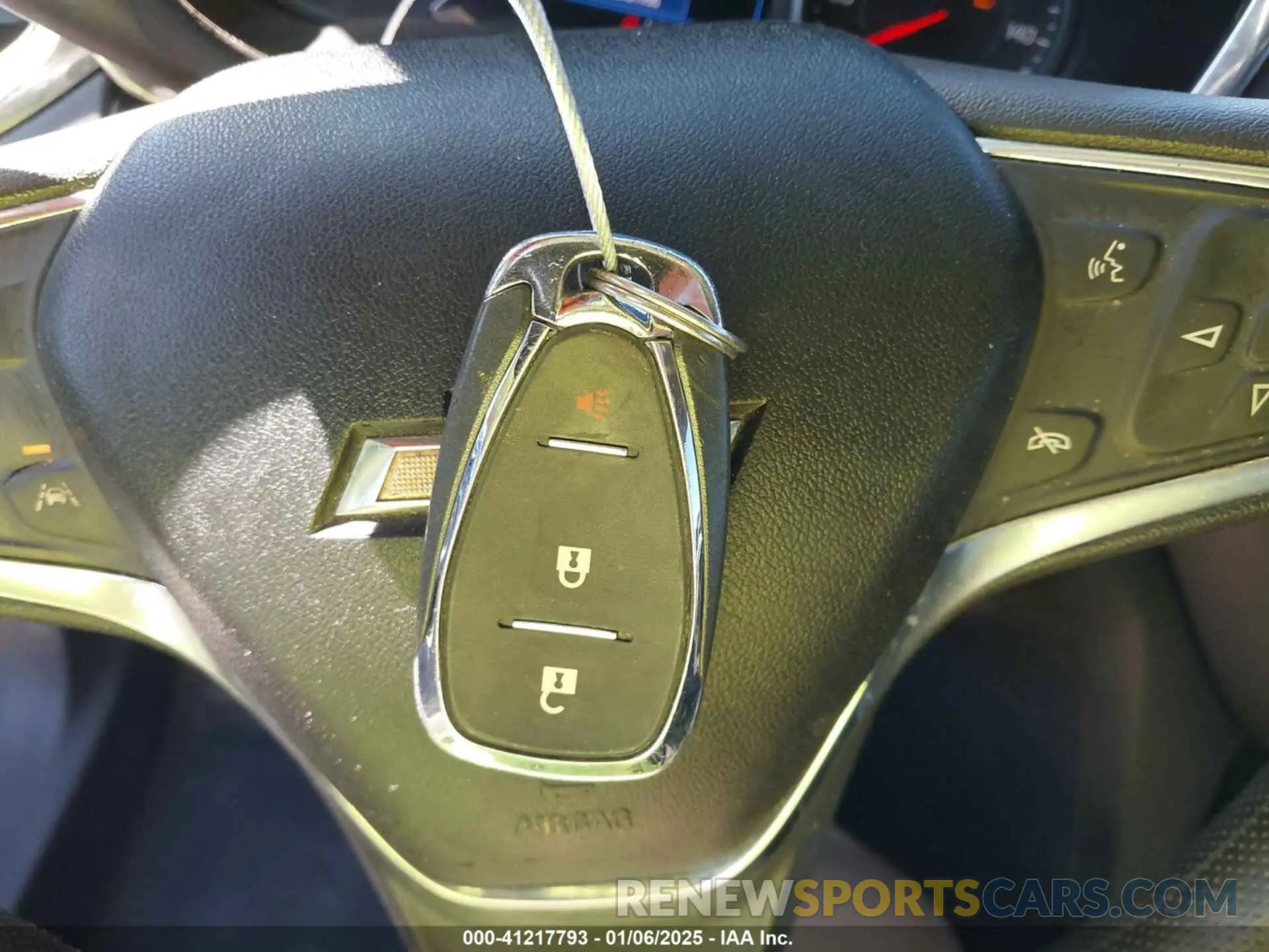 11 Photograph of a damaged car 2GNAXUEV2L6208430 CHEVROLET EQUINOX 2020