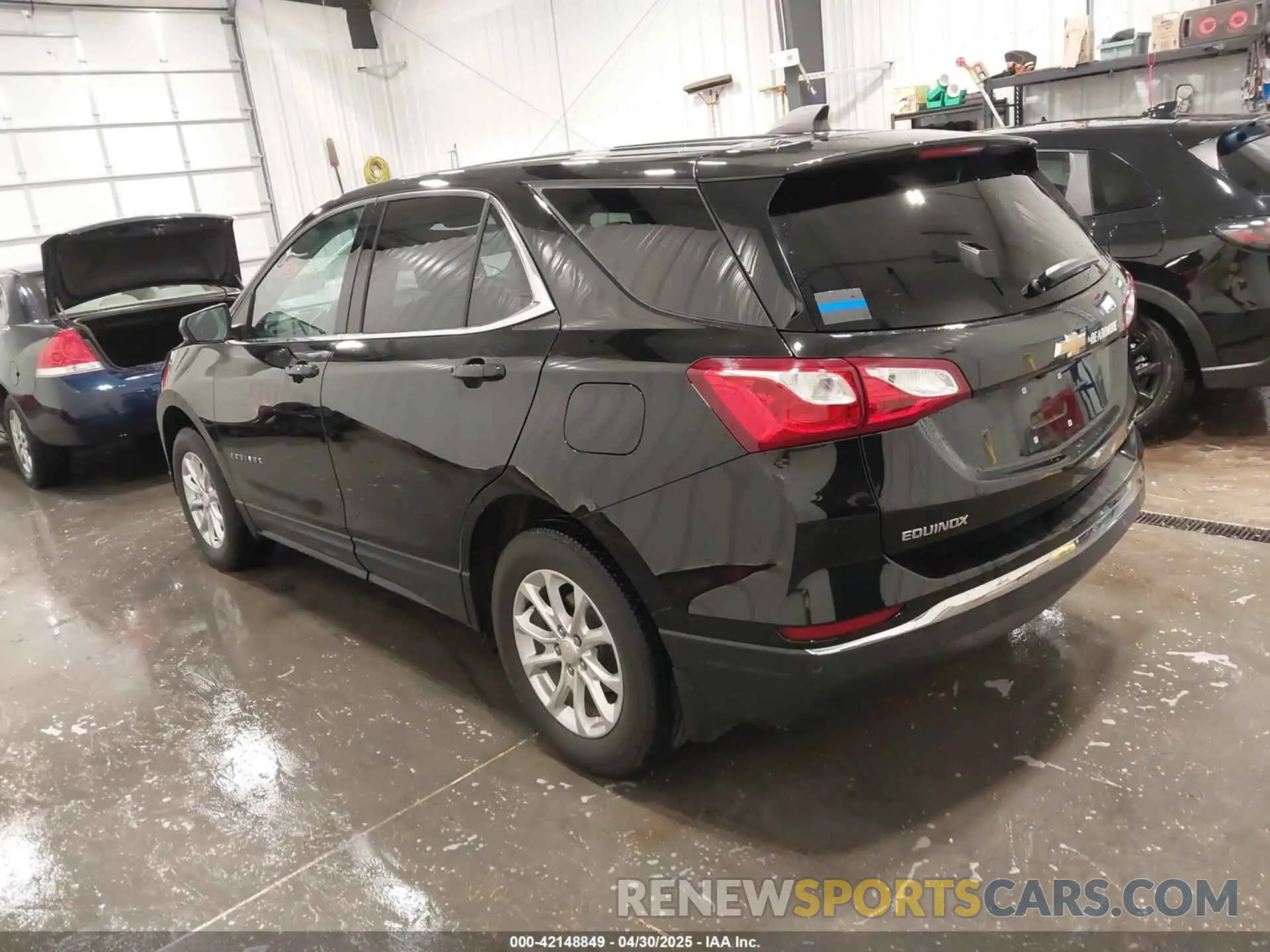 3 Photograph of a damaged car 2GNAXUEV2L6227253 CHEVROLET EQUINOX 2020