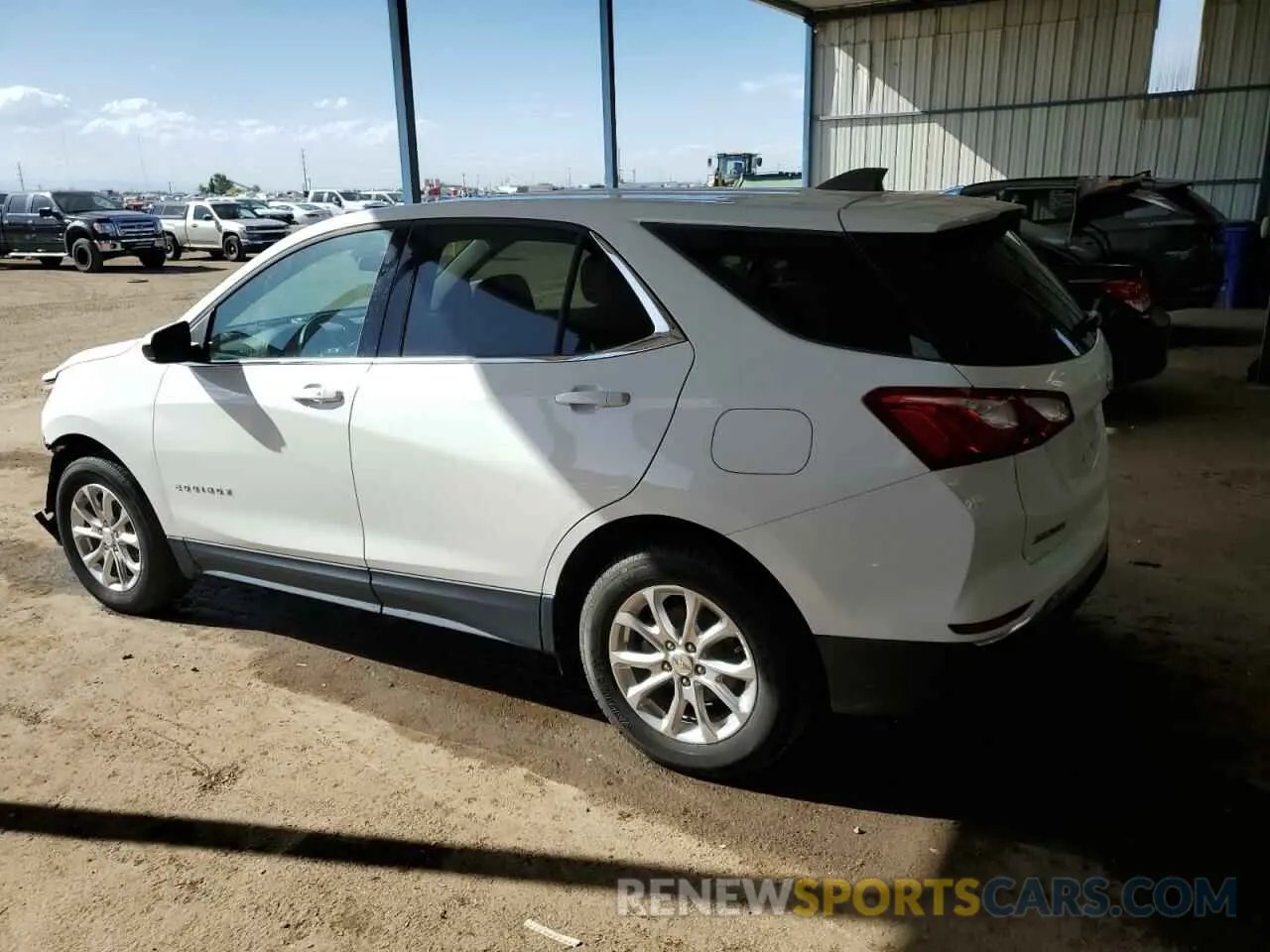 2 Photograph of a damaged car 2GNAXUEV2L6236308 CHEVROLET EQUINOX 2020