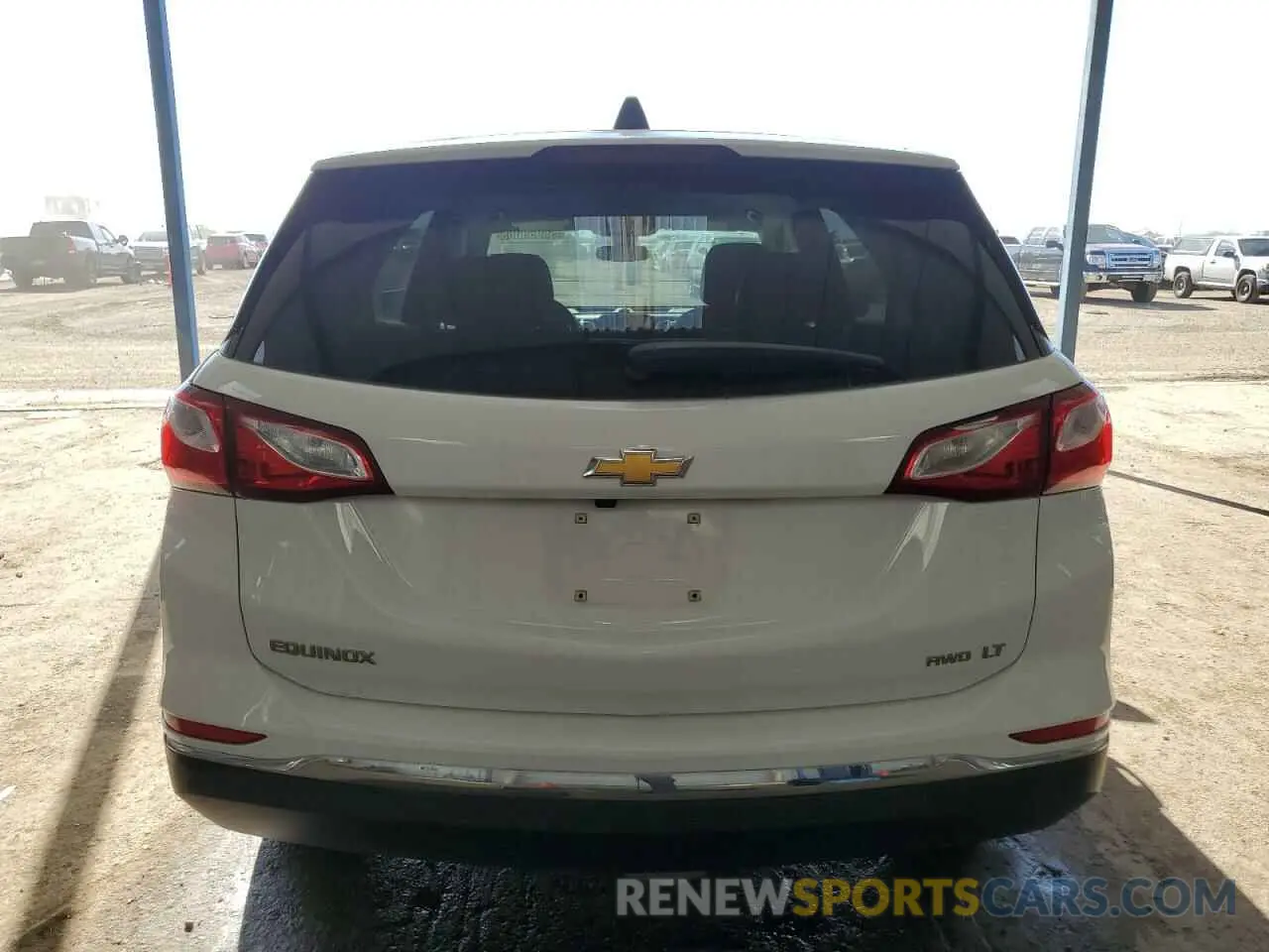 6 Photograph of a damaged car 2GNAXUEV2L6236308 CHEVROLET EQUINOX 2020