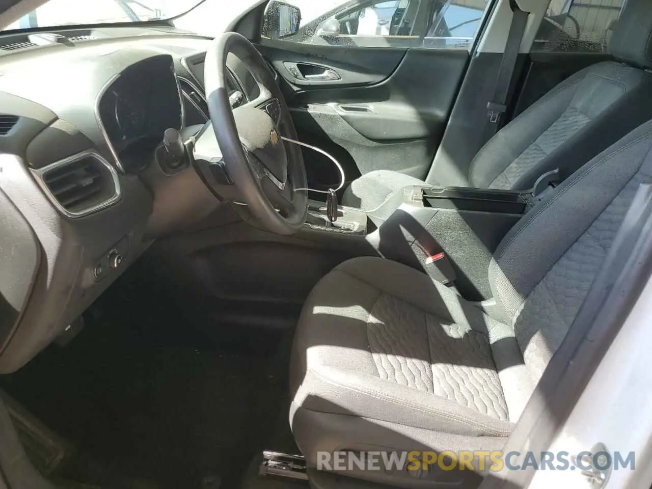 7 Photograph of a damaged car 2GNAXUEV2L6236308 CHEVROLET EQUINOX 2020
