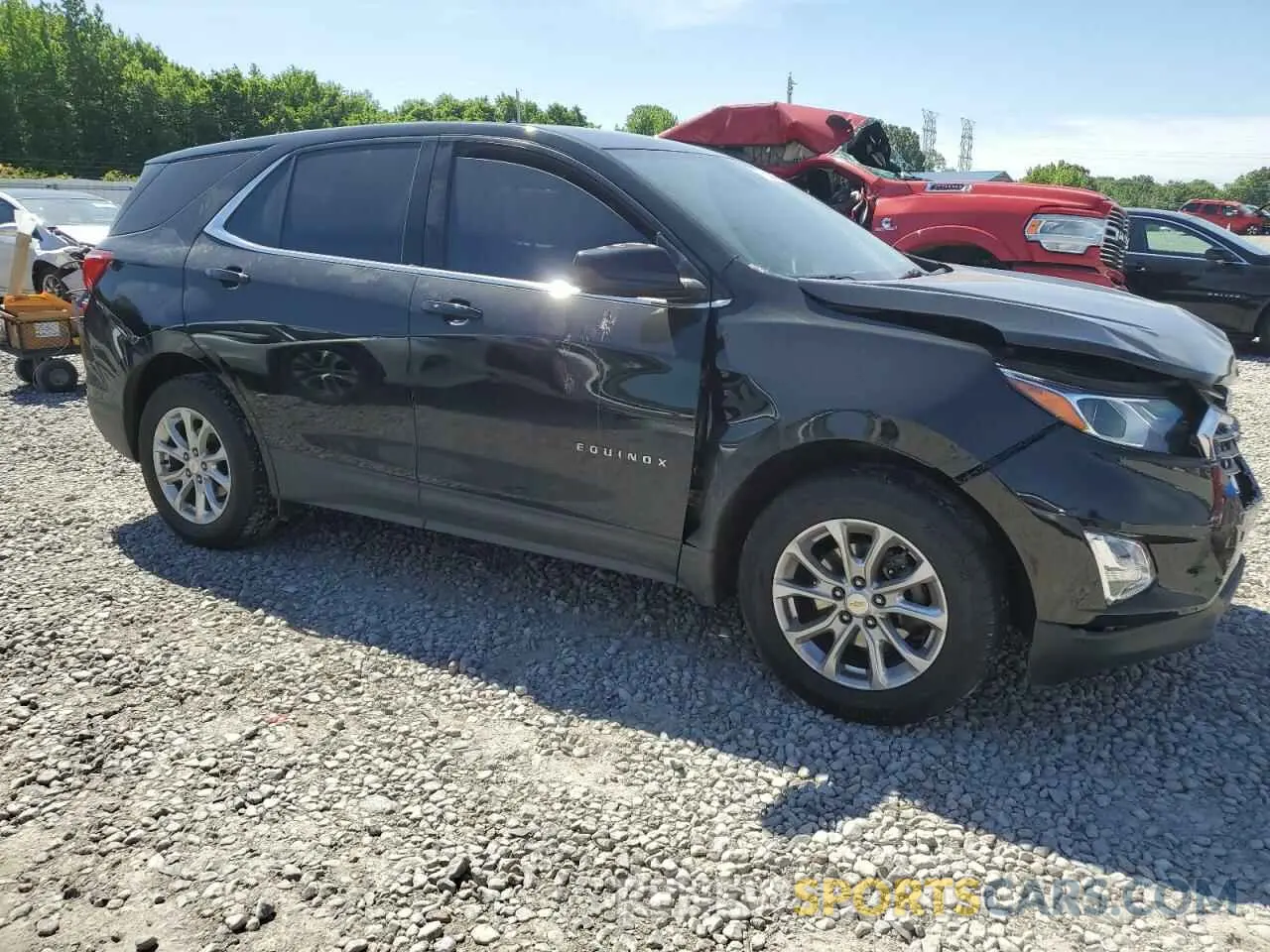 4 Photograph of a damaged car 2GNAXUEV2L6238589 CHEVROLET EQUINOX 2020