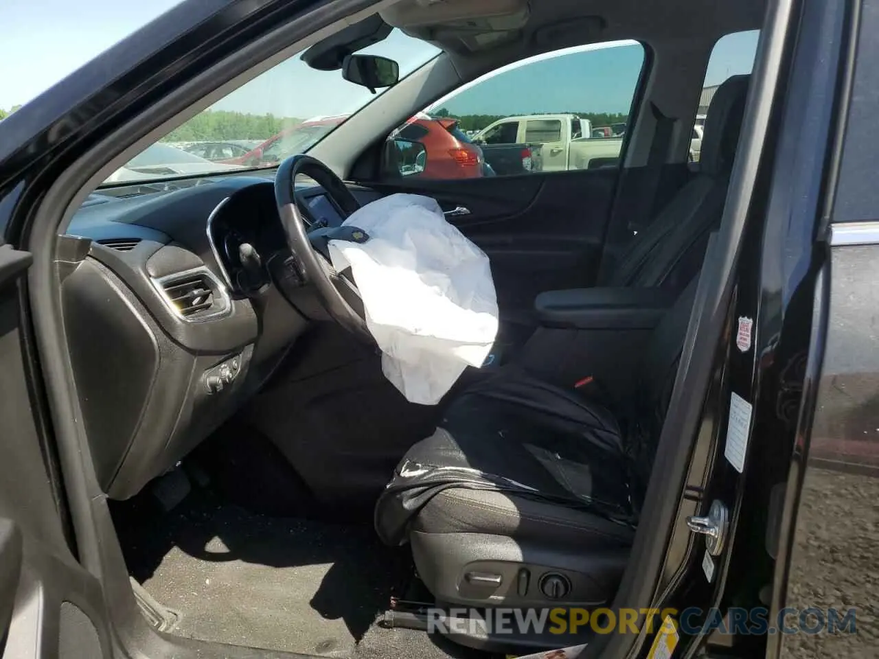 7 Photograph of a damaged car 2GNAXUEV2L6238589 CHEVROLET EQUINOX 2020