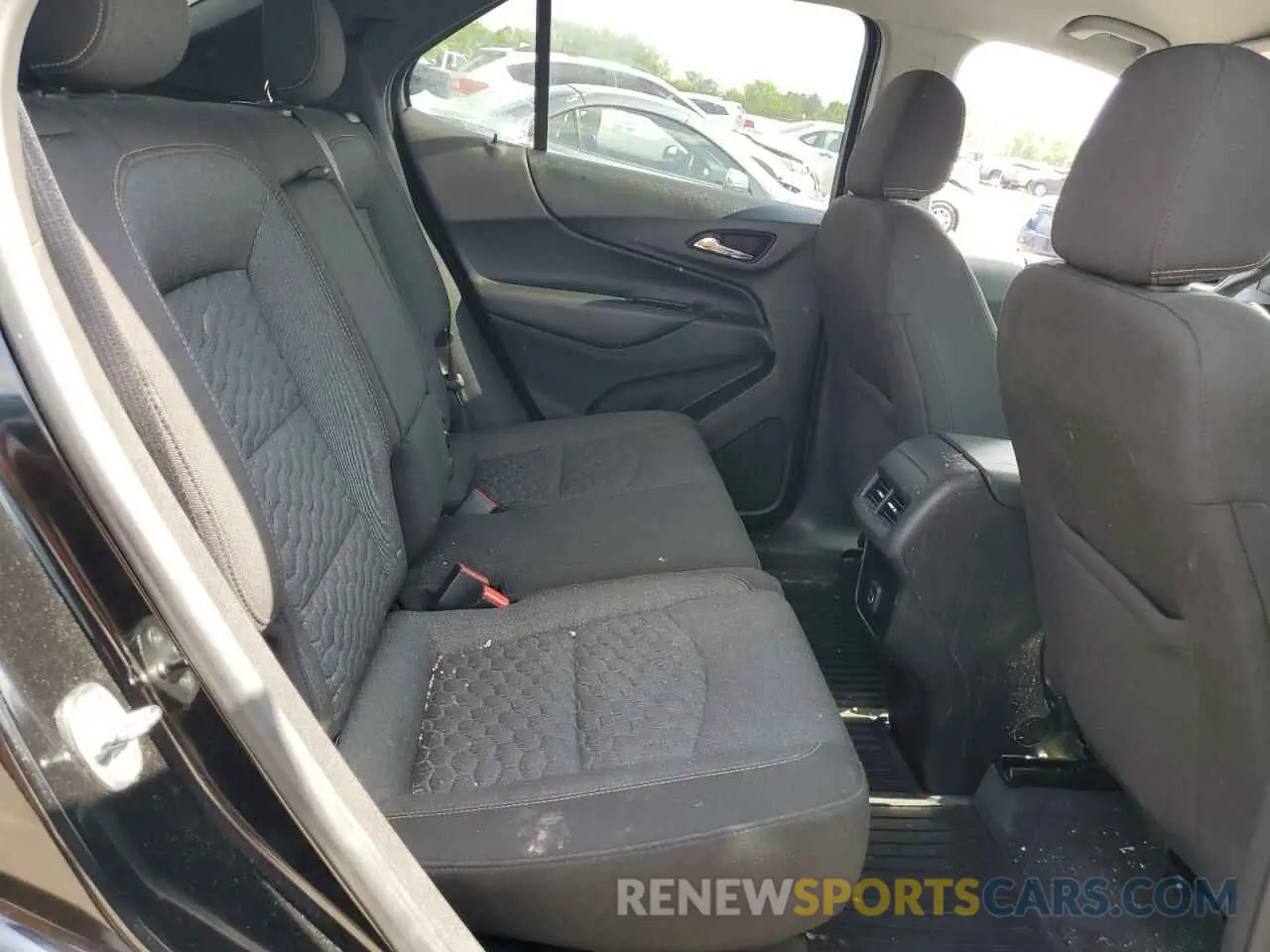 10 Photograph of a damaged car 2GNAXUEV2L6262004 CHEVROLET EQUINOX 2020