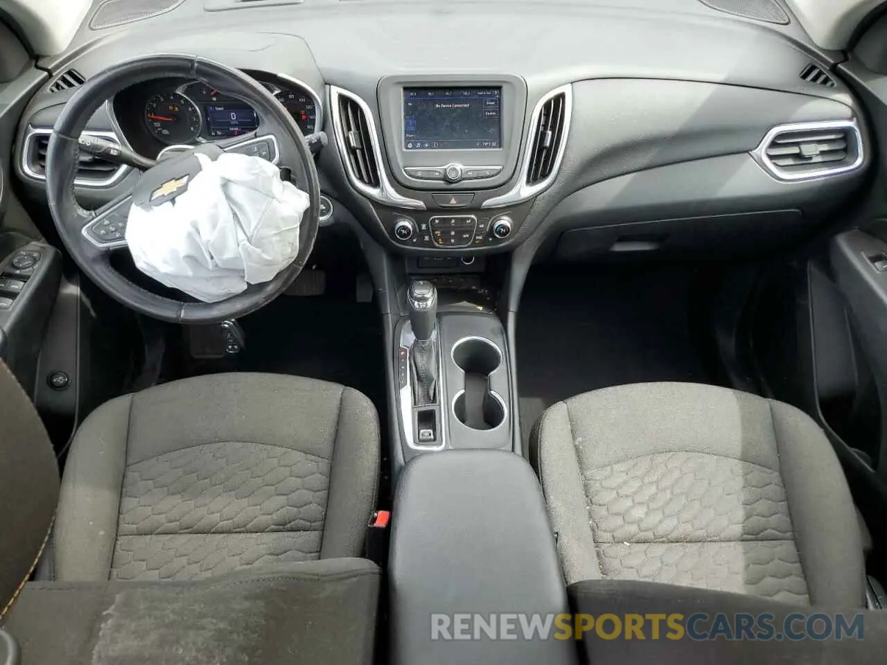 8 Photograph of a damaged car 2GNAXUEV3L6111222 CHEVROLET EQUINOX 2020