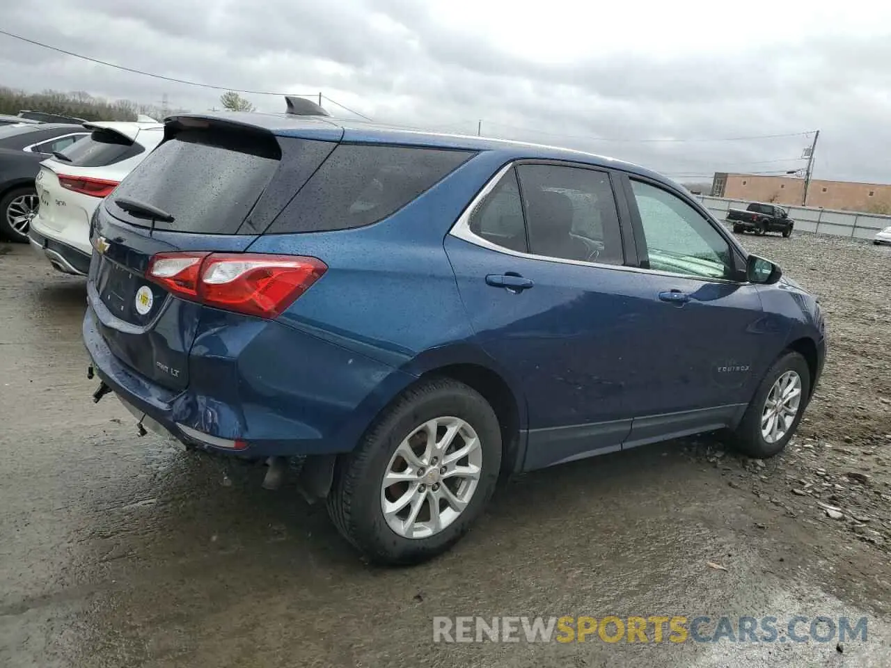 3 Photograph of a damaged car 2GNAXUEV3L6132846 CHEVROLET EQUINOX 2020