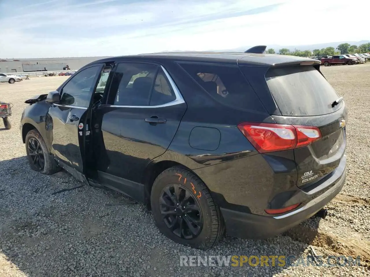 2 Photograph of a damaged car 2GNAXUEV3L6155379 CHEVROLET EQUINOX 2020