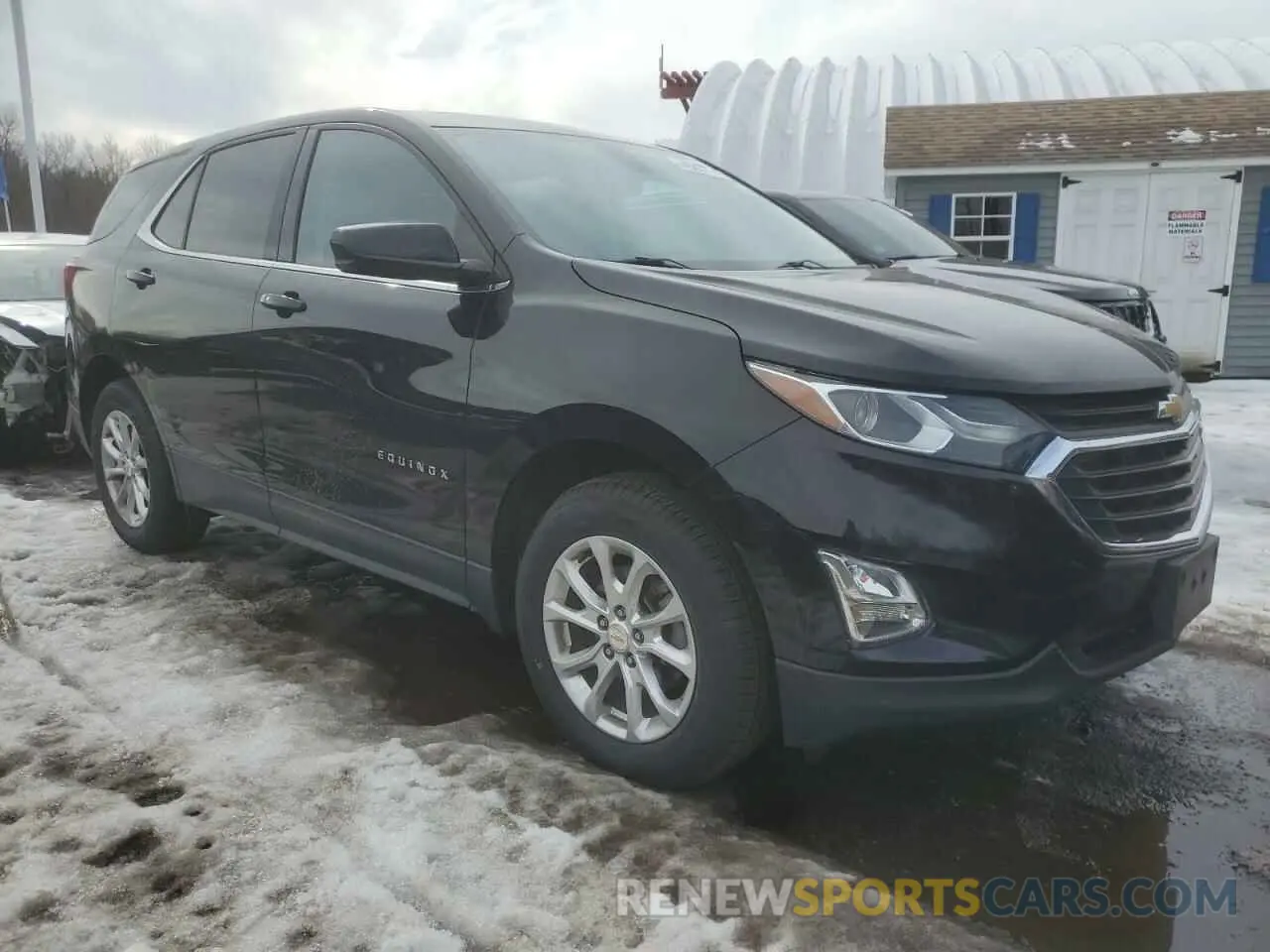 4 Photograph of a damaged car 2GNAXUEV3L6203706 CHEVROLET EQUINOX 2020