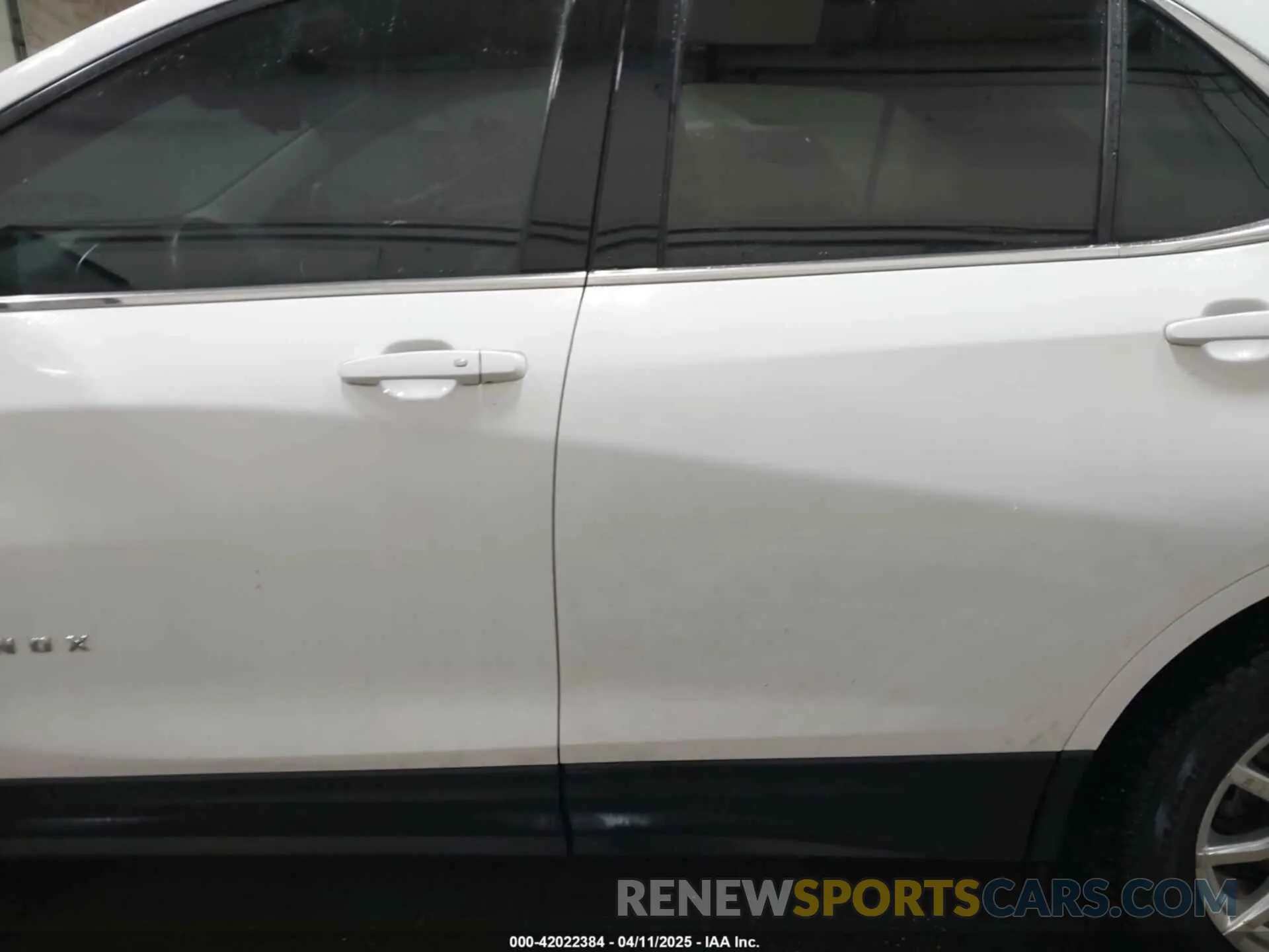 14 Photograph of a damaged car 2GNAXUEV3L6236561 CHEVROLET EQUINOX 2020
