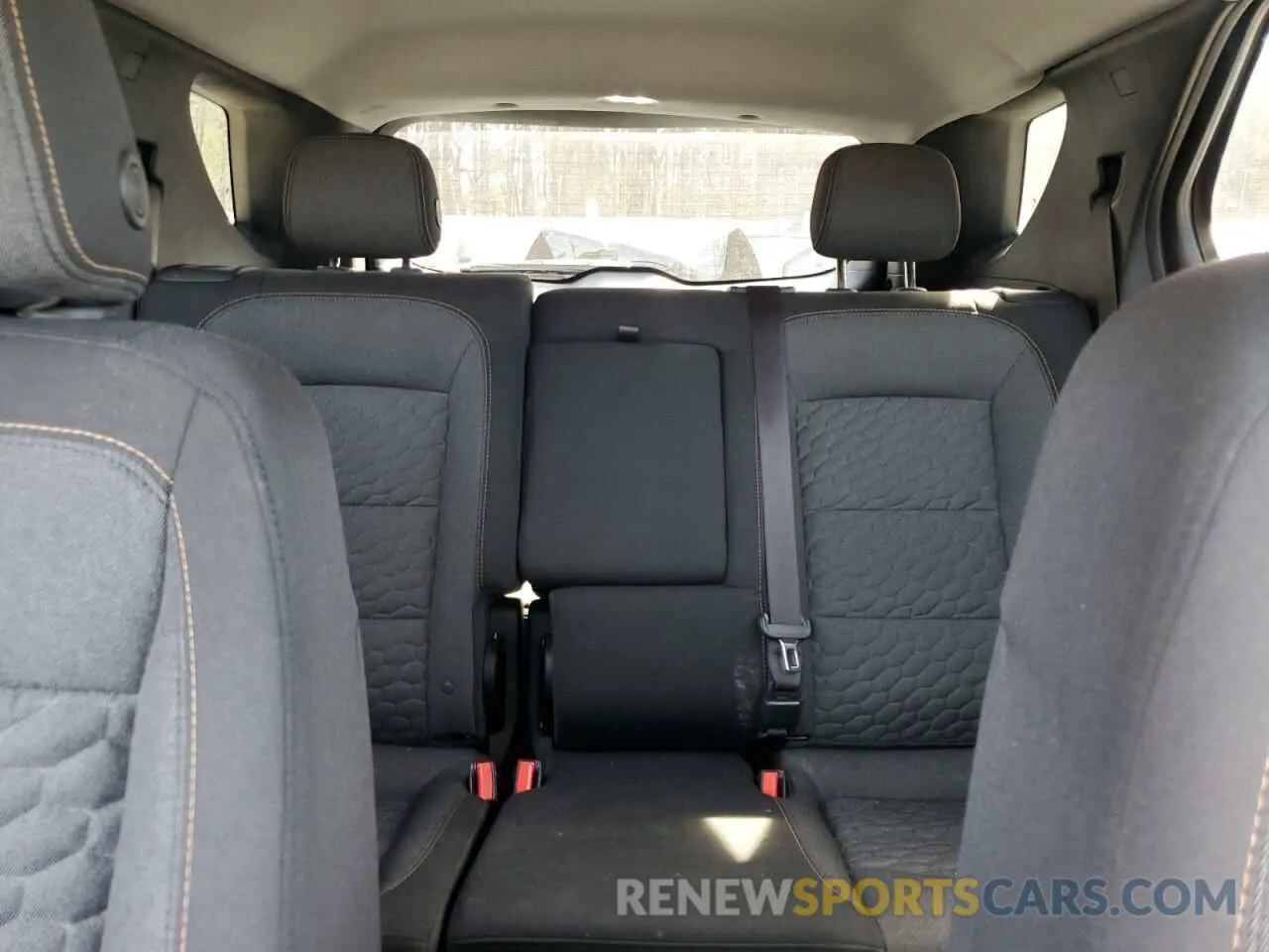 10 Photograph of a damaged car 2GNAXUEV3L6282892 CHEVROLET EQUINOX 2020