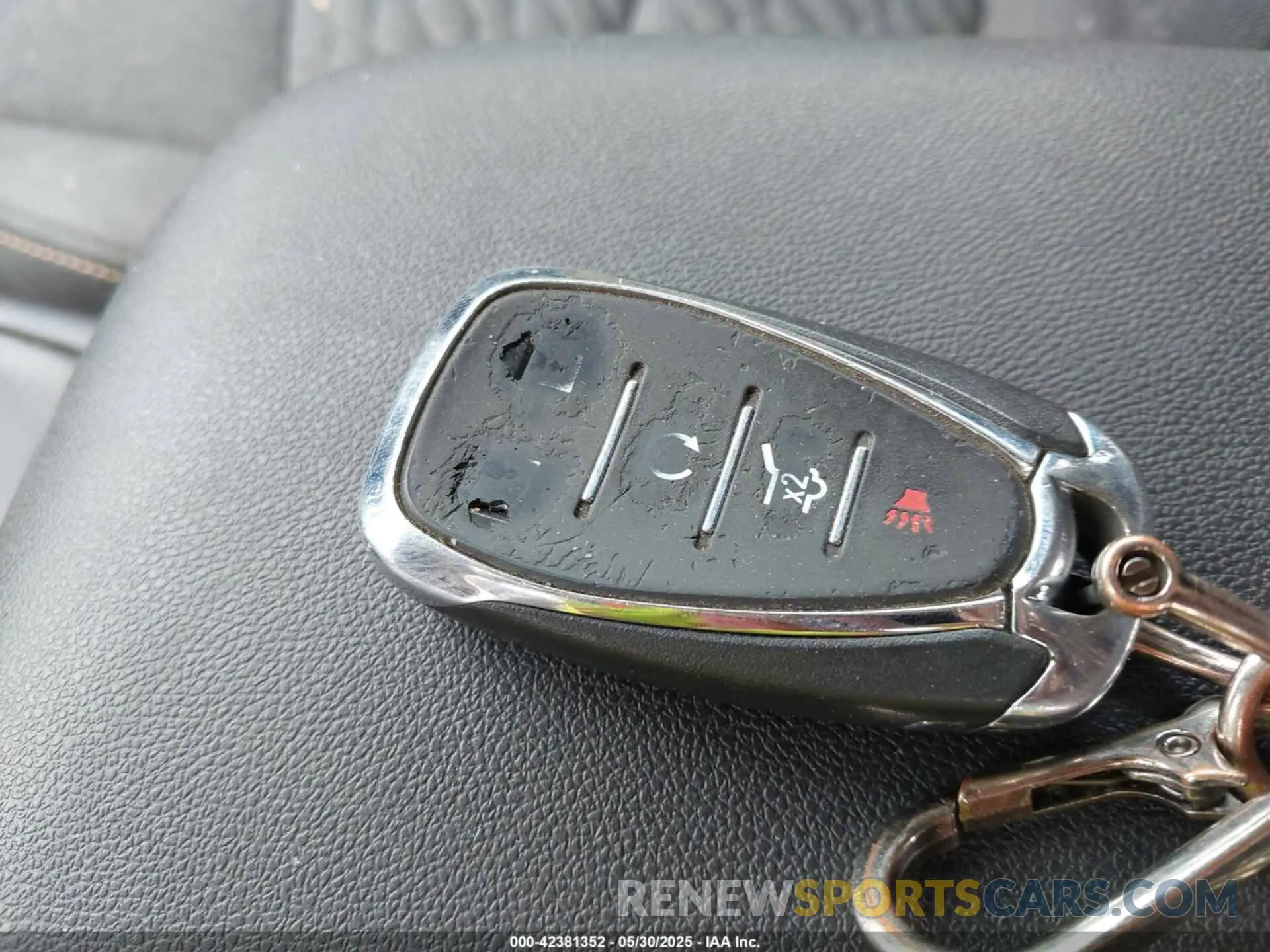 11 Photograph of a damaged car 2GNAXUEV4L6124416 CHEVROLET EQUINOX 2020