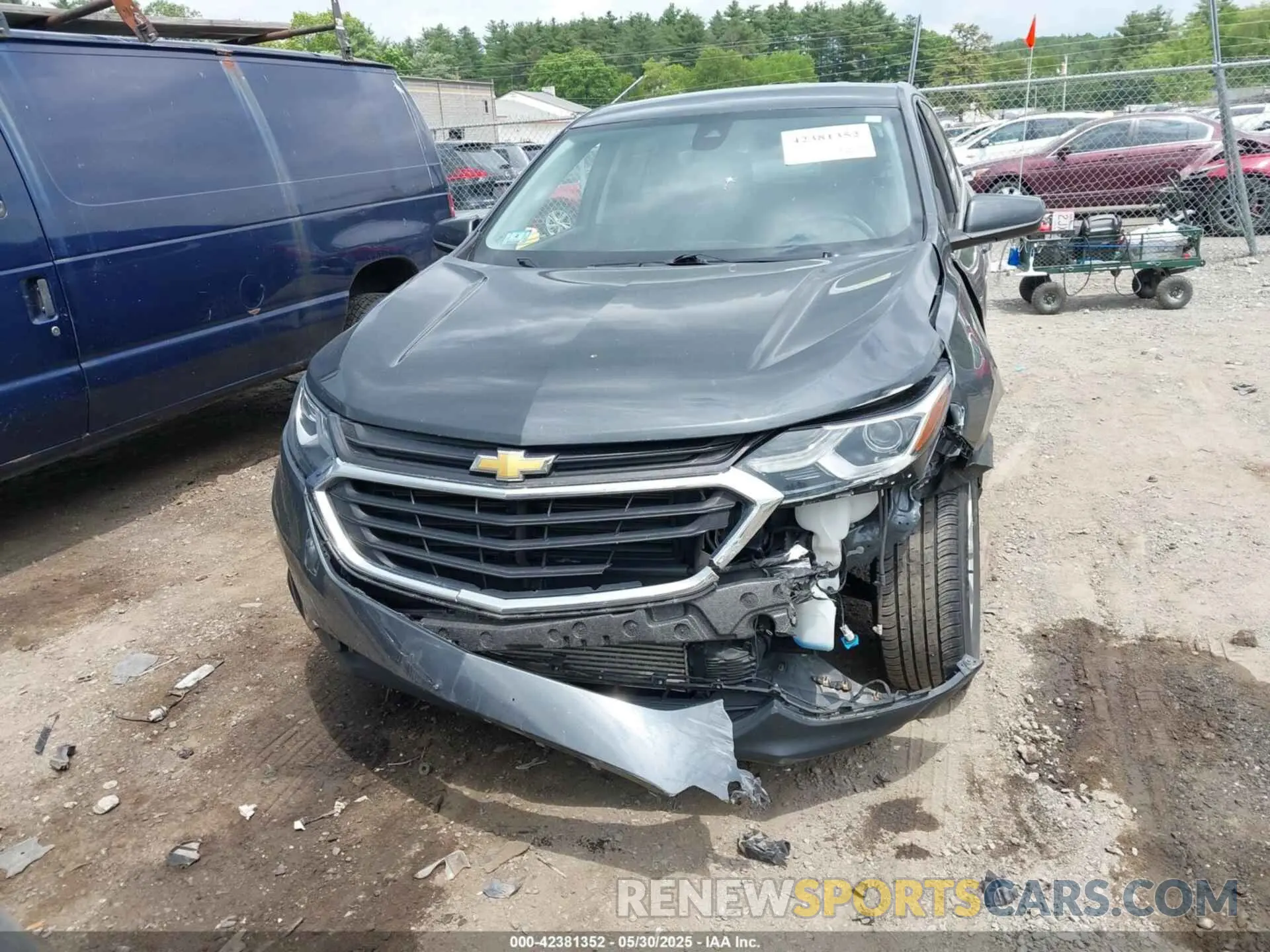 12 Photograph of a damaged car 2GNAXUEV4L6124416 CHEVROLET EQUINOX 2020