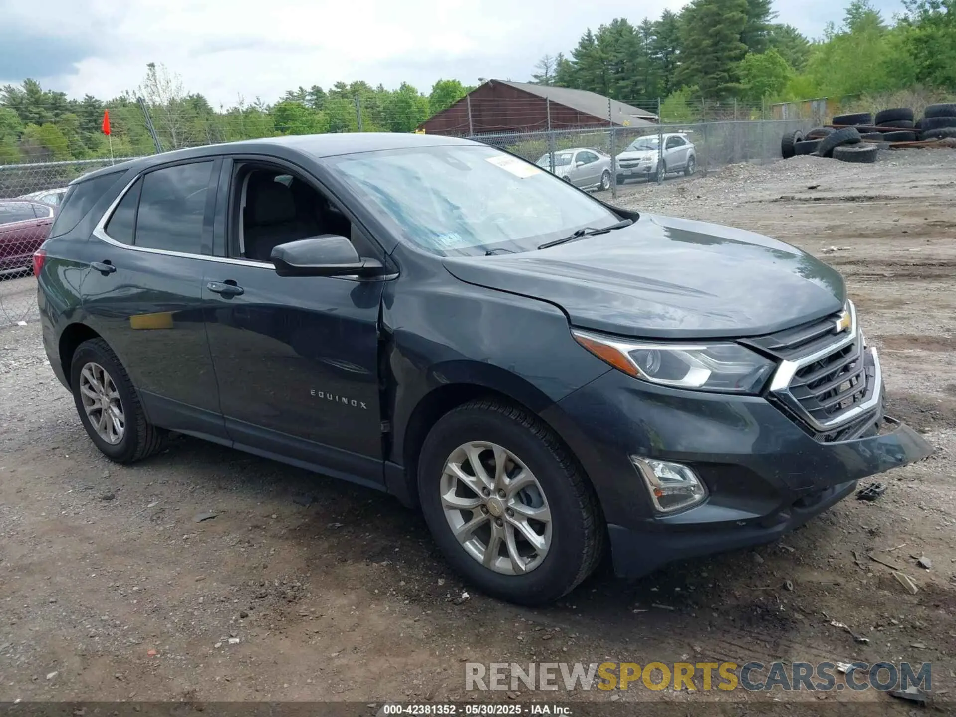 13 Photograph of a damaged car 2GNAXUEV4L6124416 CHEVROLET EQUINOX 2020
