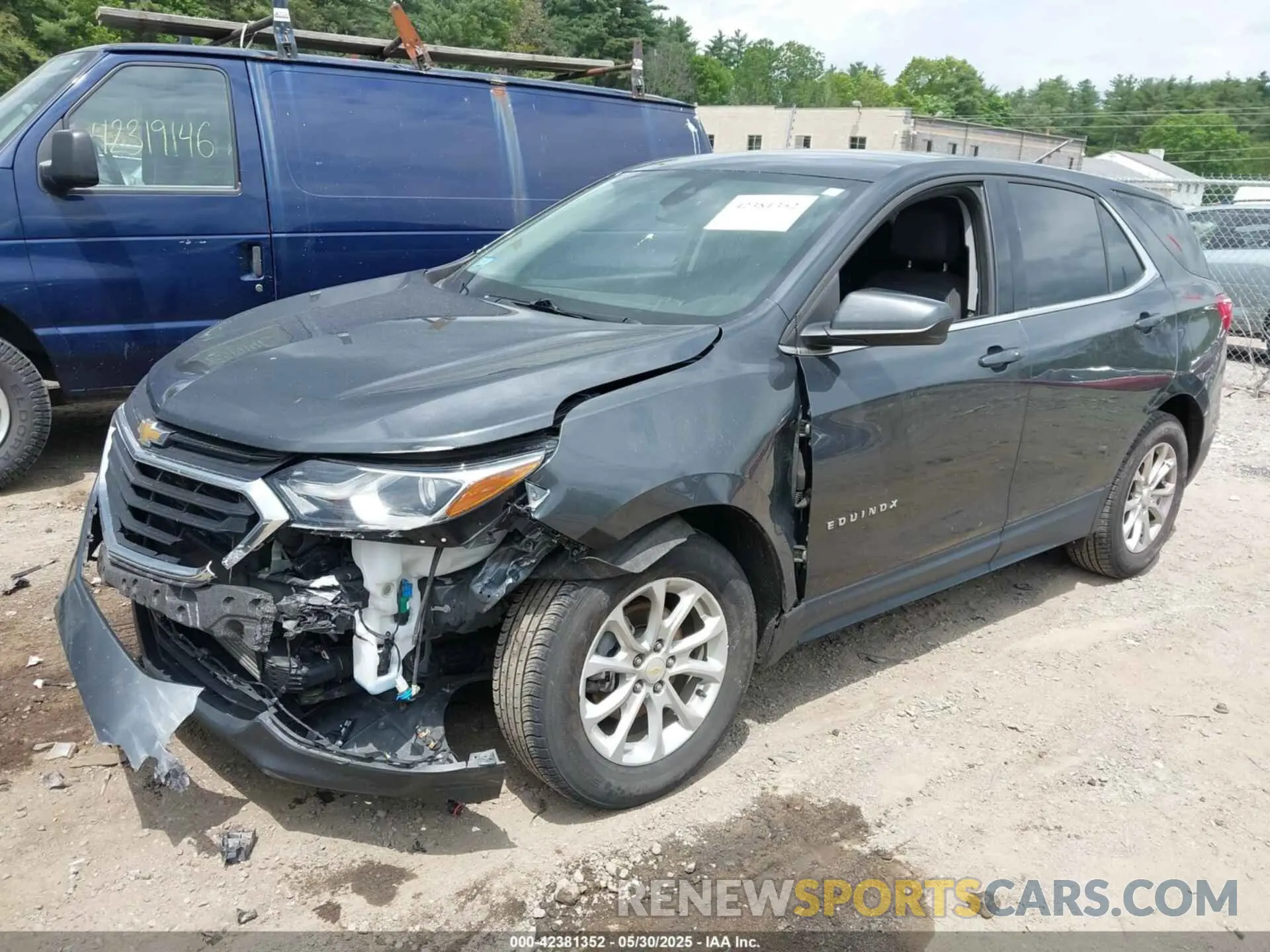 2 Photograph of a damaged car 2GNAXUEV4L6124416 CHEVROLET EQUINOX 2020