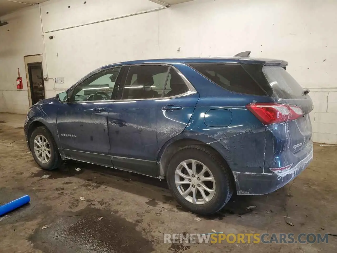 2 Photograph of a damaged car 2GNAXUEV4L6154693 CHEVROLET EQUINOX 2020